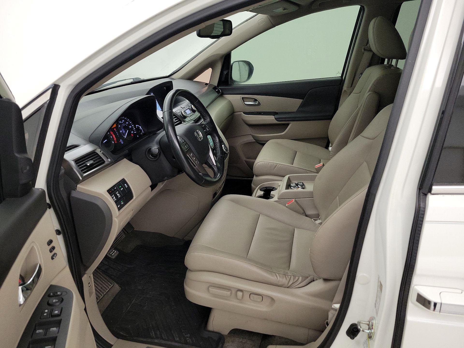 Thumbnail: 2015 Honda Odyssey - 11