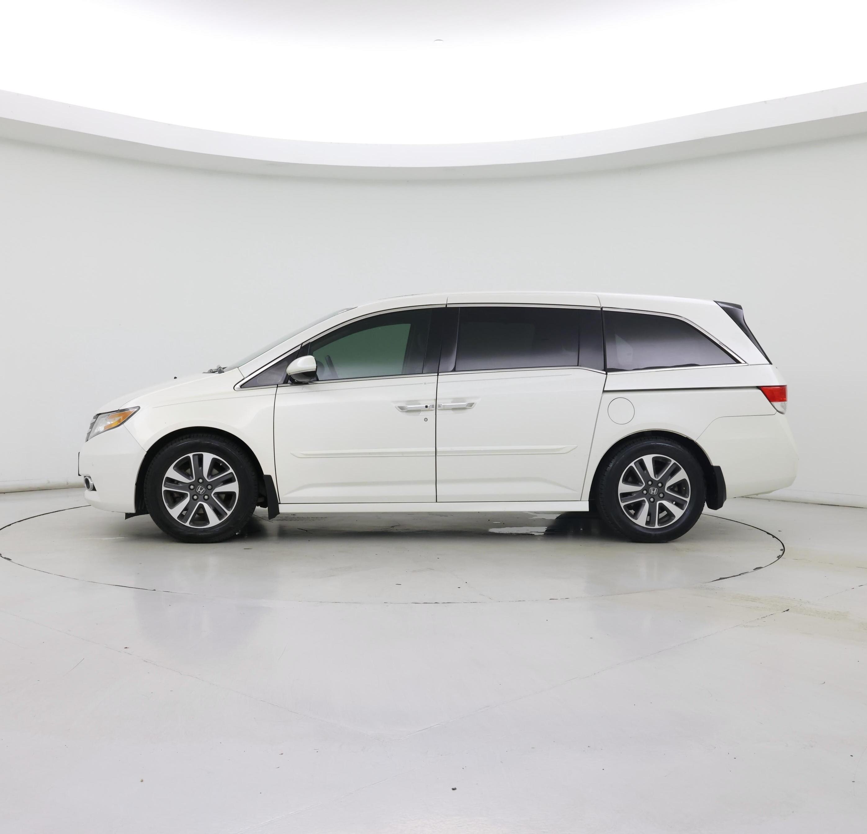 Thumbnail: 2015 Honda Odyssey - 3