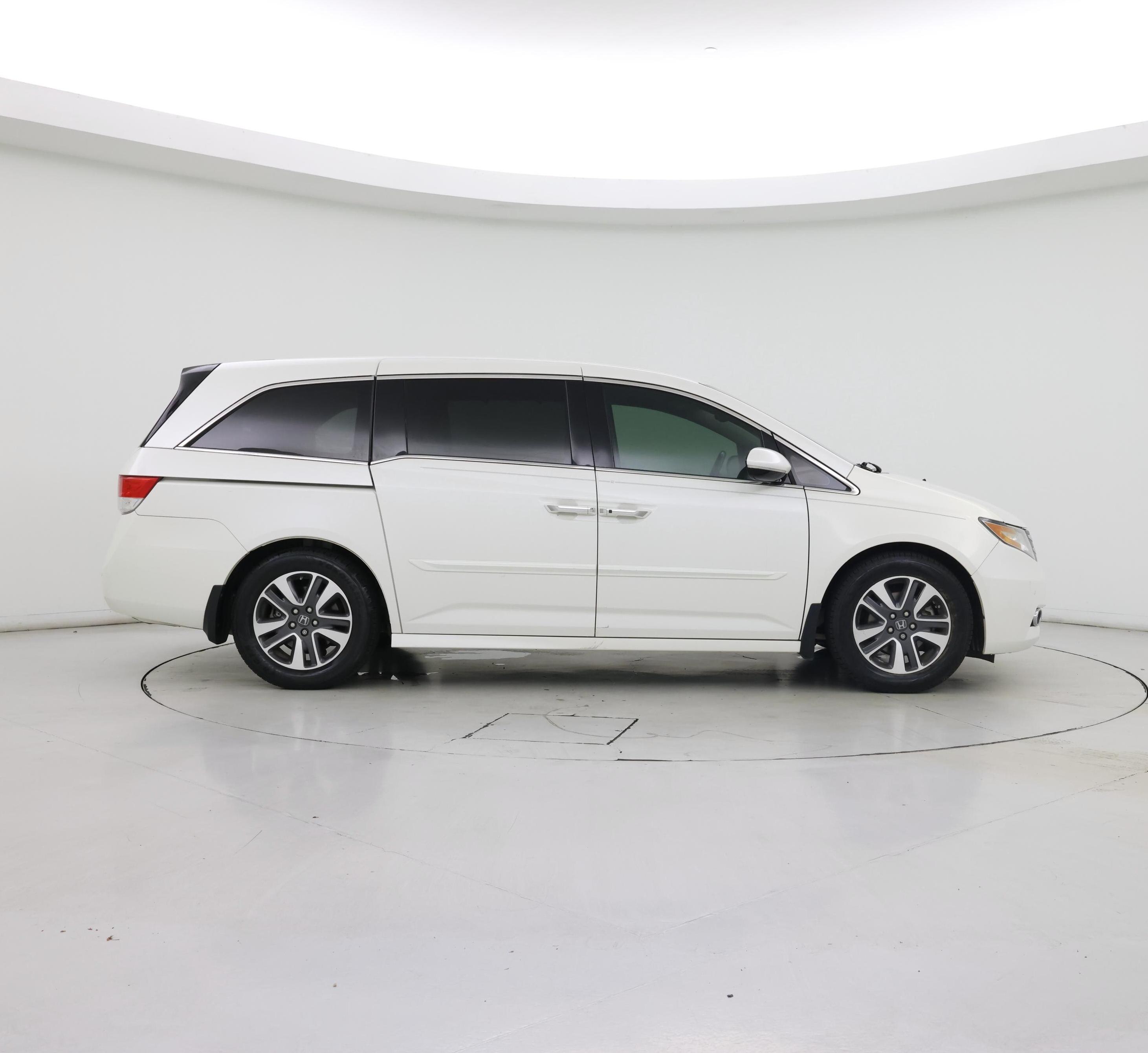 Thumbnail: 2015 Honda Odyssey - 7