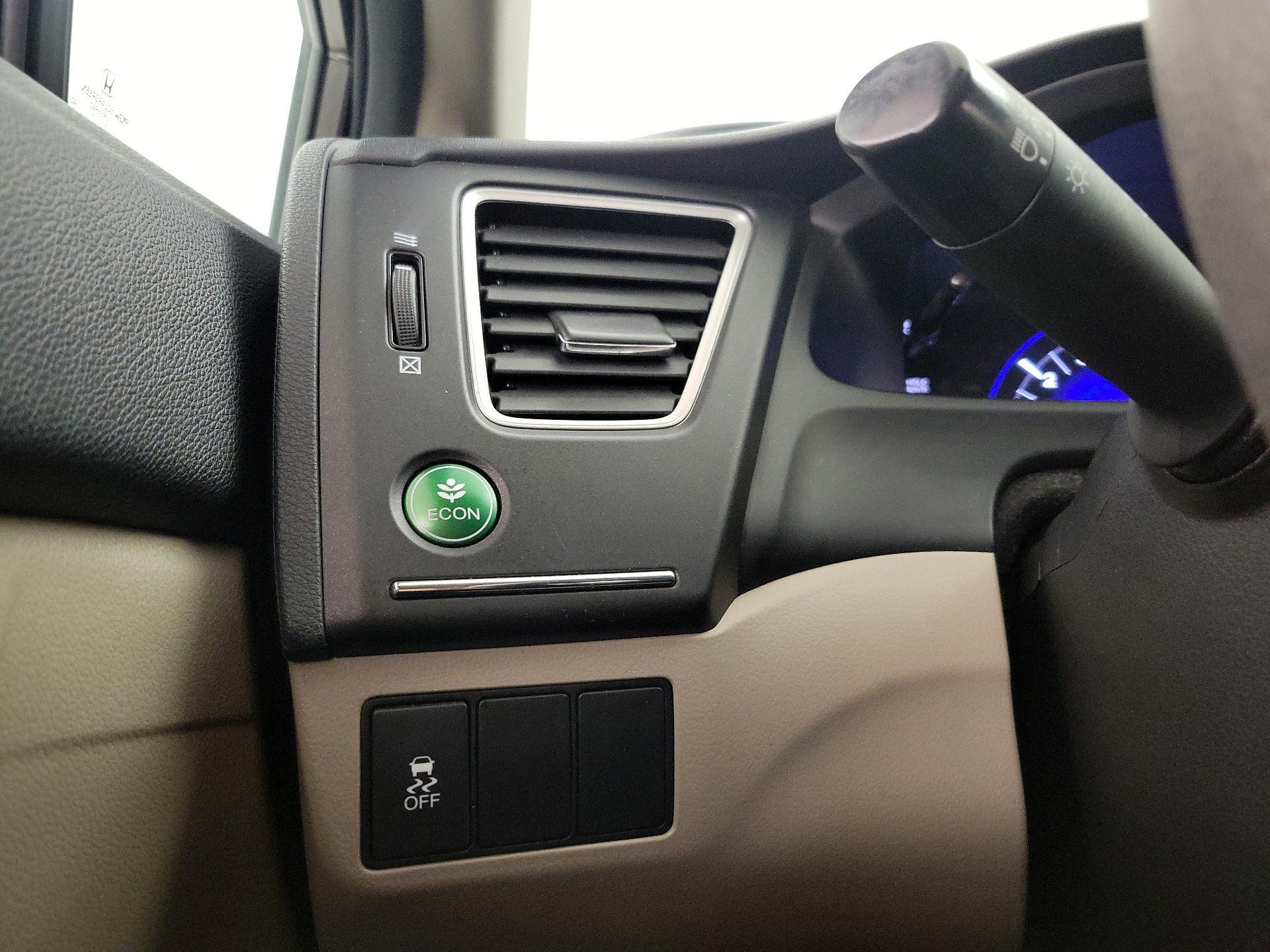 Thumbnail: 2015 Honda Civic - 13