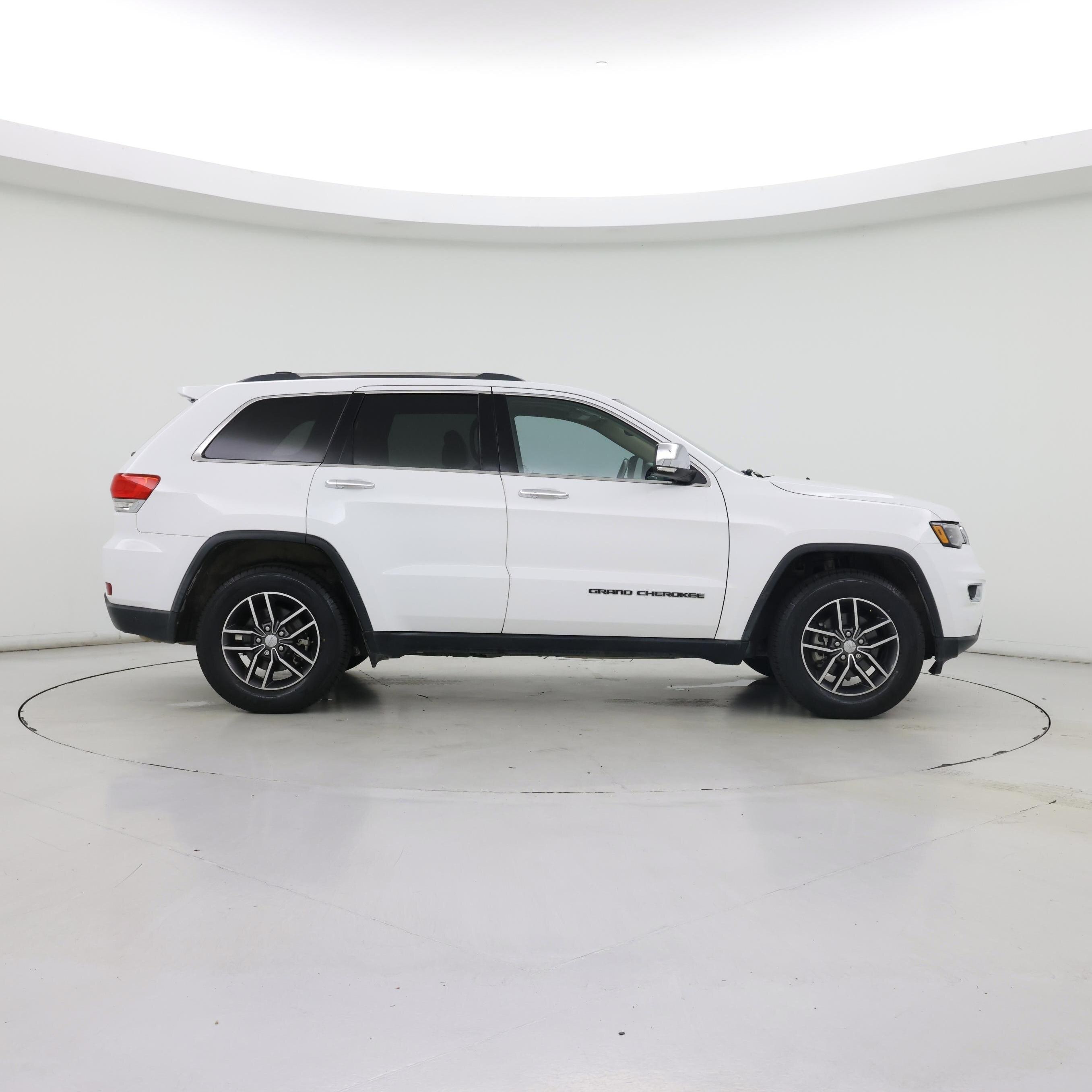 Thumbnail: 2017 Jeep Grand Cherokee - 7