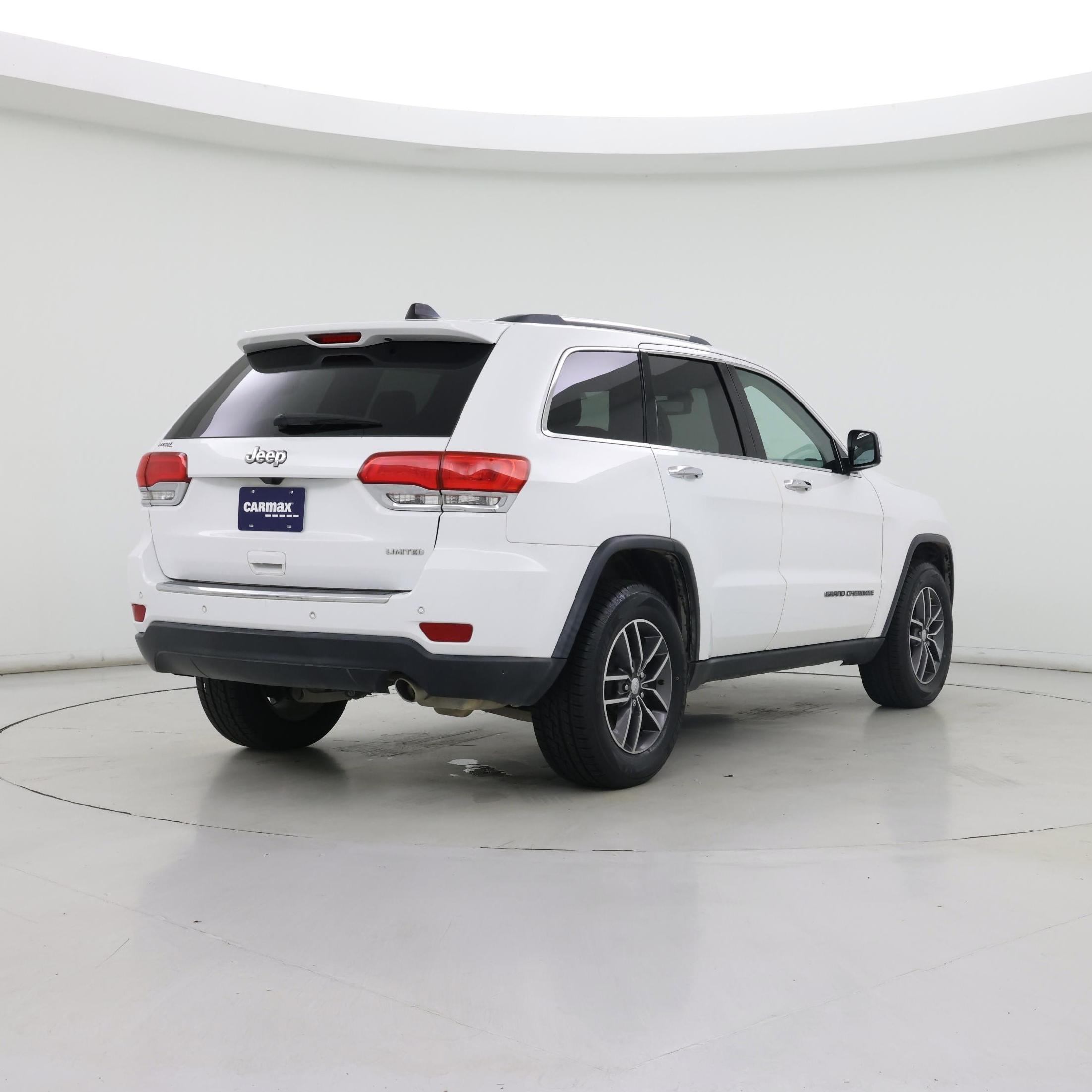 Thumbnail: 2017 Jeep Grand Cherokee - 8