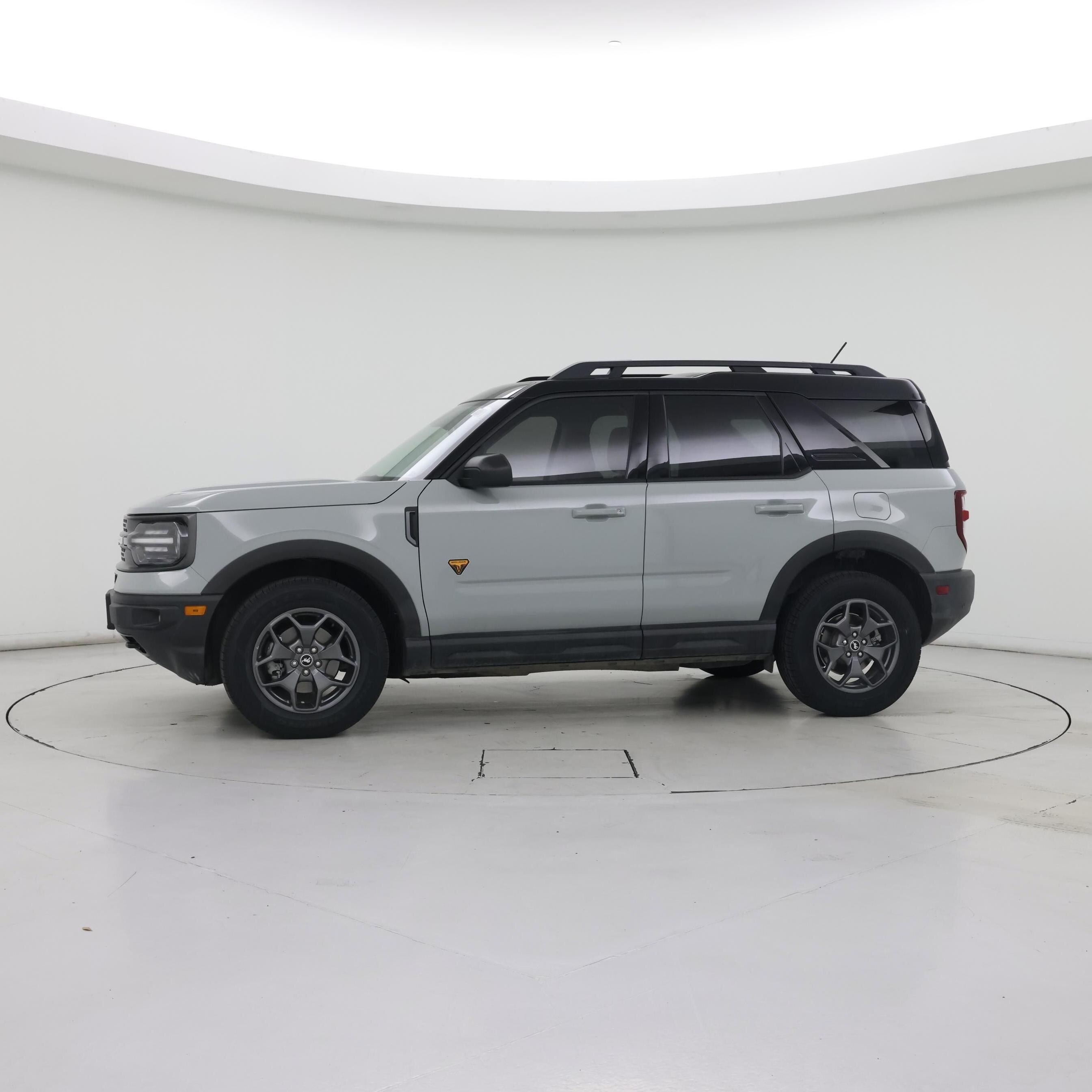 Thumbnail: 2021 Ford Bronco Sport - 3