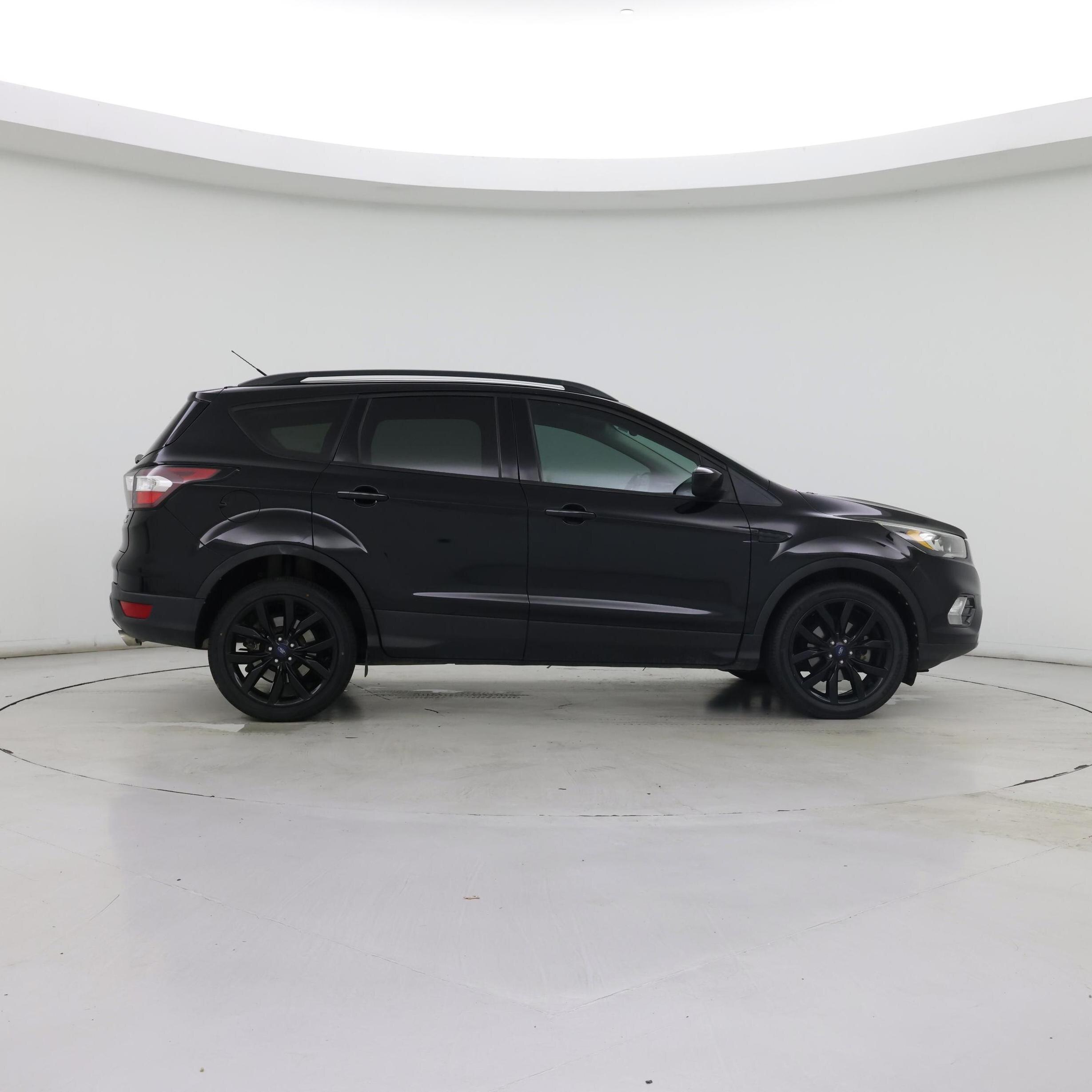 Thumbnail: 2017 Ford Escape - 7