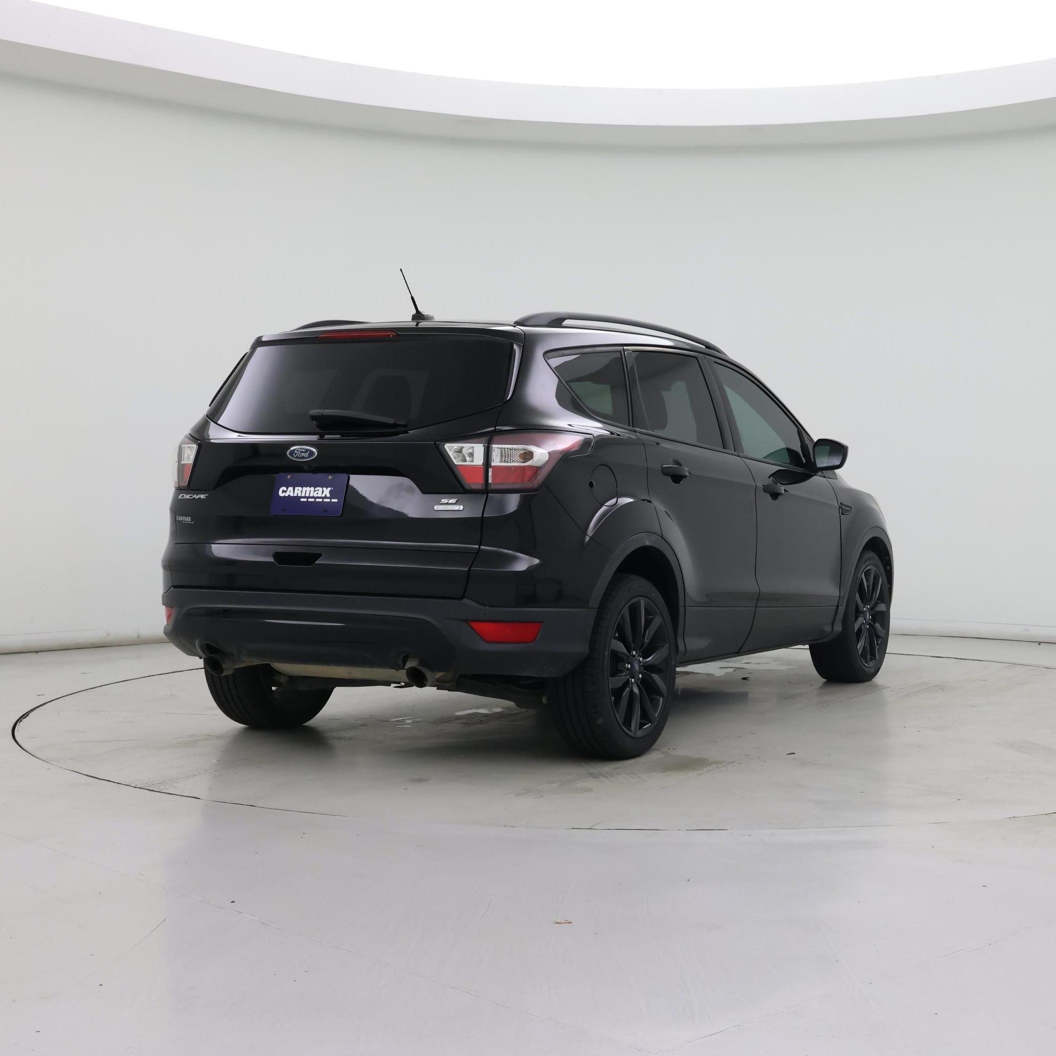 Thumbnail: 2017 Ford Escape - 8