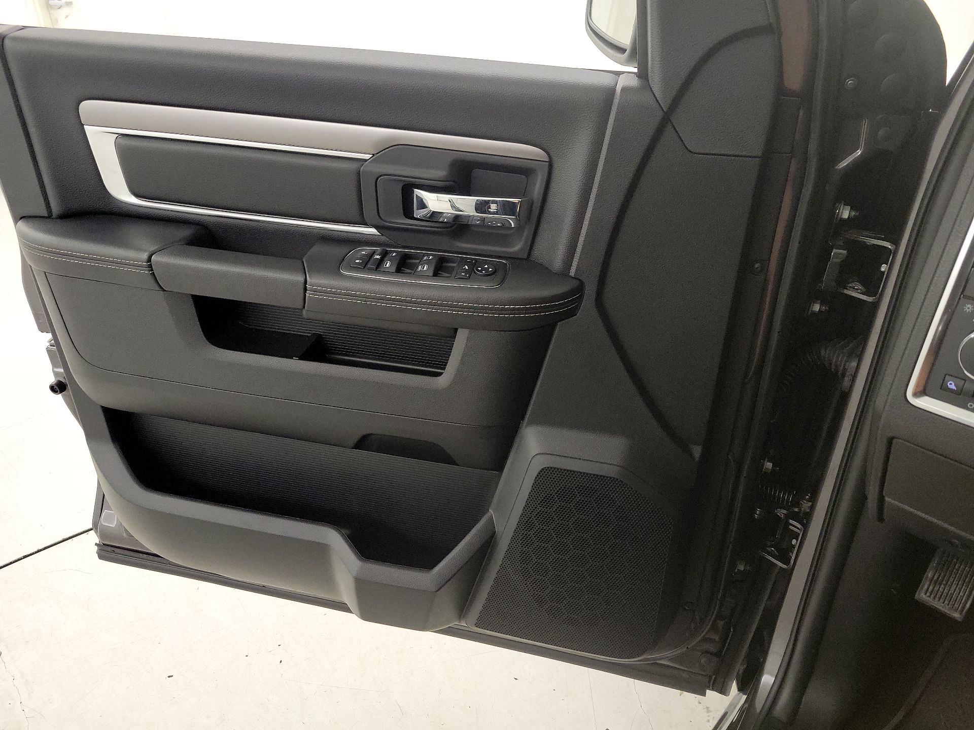 Thumbnail: 2022 RAM 1500 Classic - 12