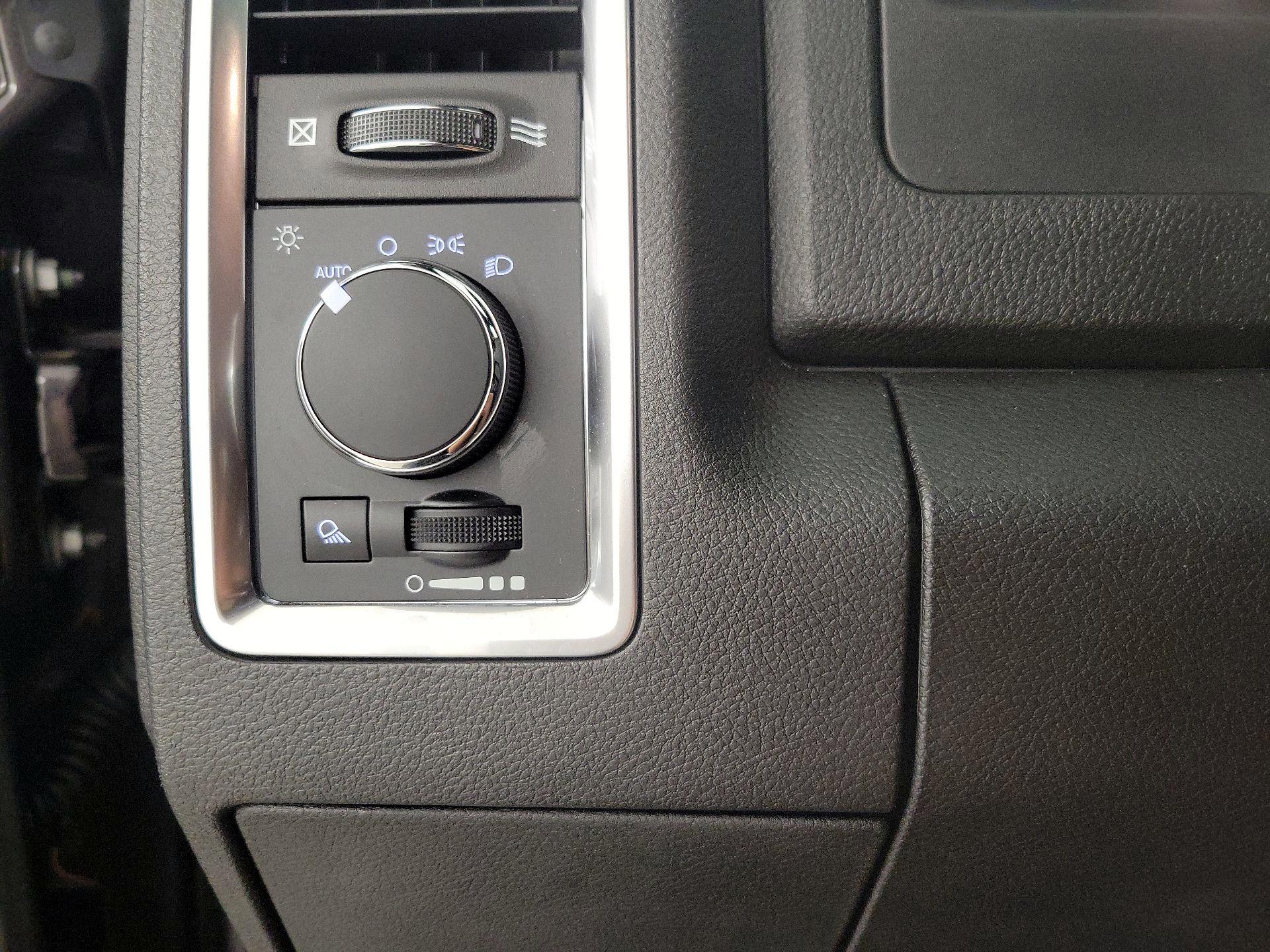 Thumbnail: 2022 RAM 1500 Classic - 13