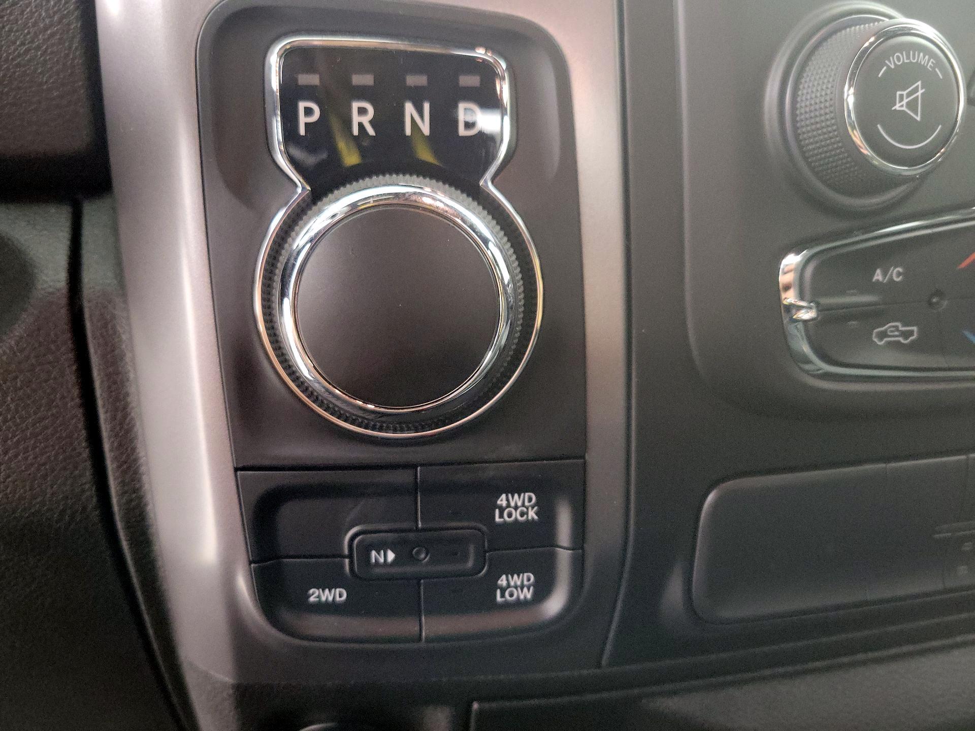 Thumbnail: 2022 RAM 1500 Classic - 17