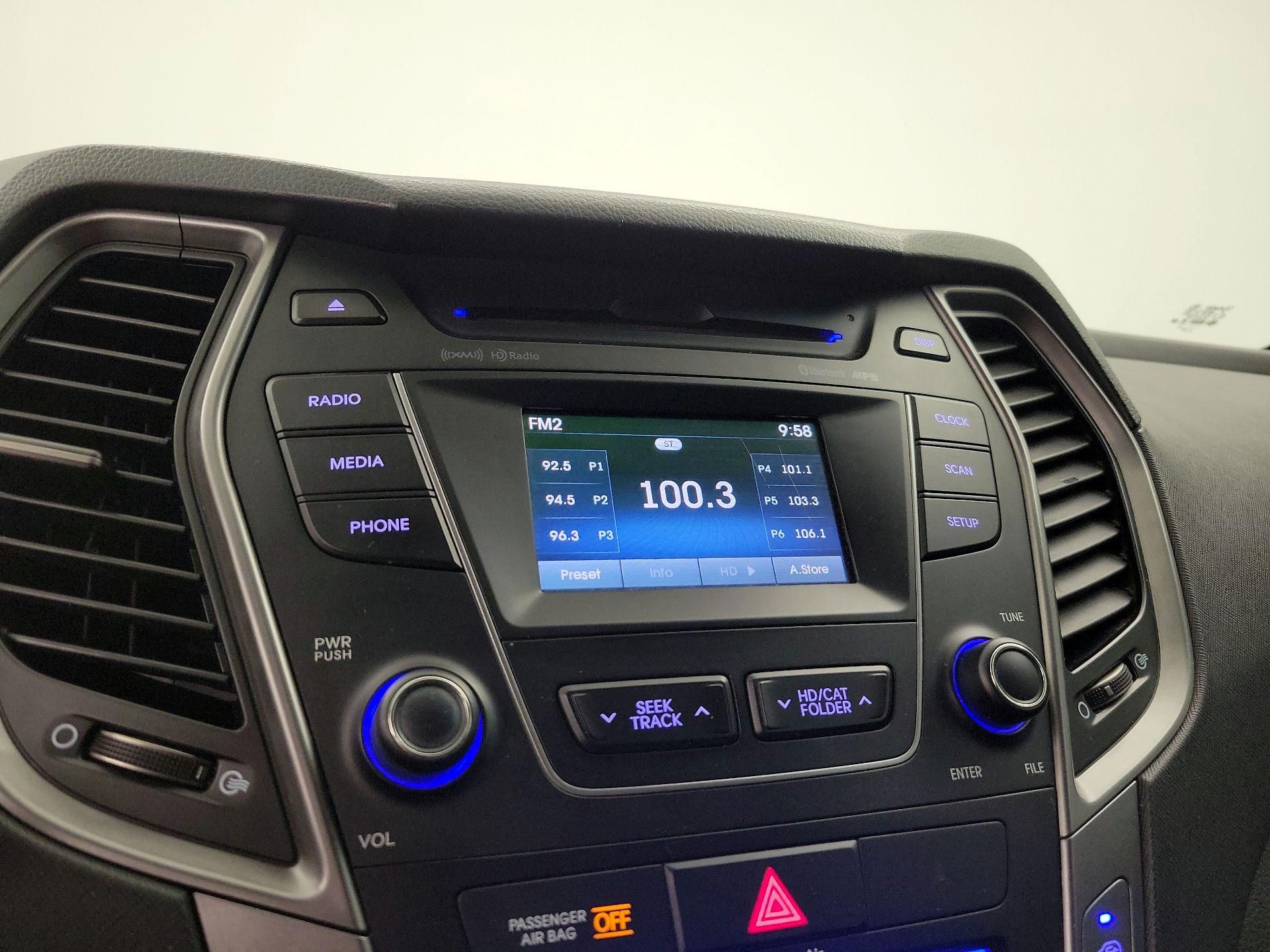 Thumbnail: 2016 Hyundai Santa Fe - 15