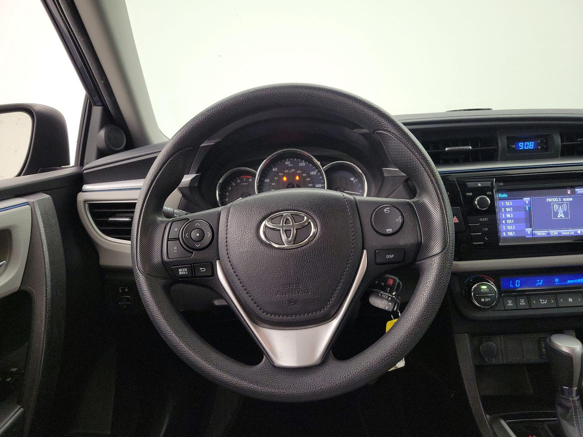 Thumbnail: 2015 Toyota Corolla - 10
