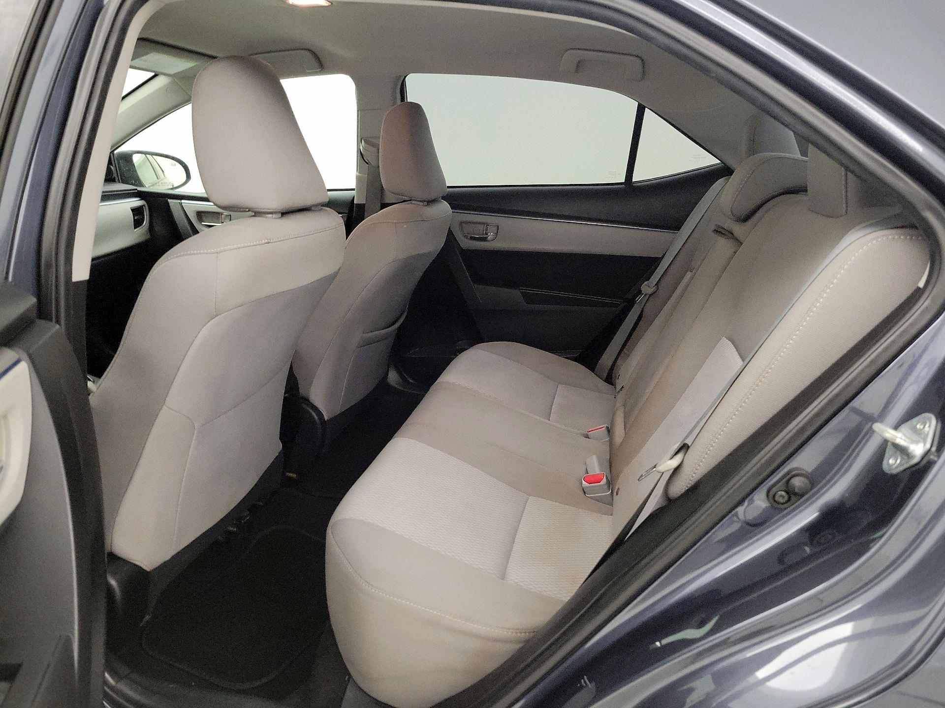Thumbnail: 2015 Toyota Corolla - 18