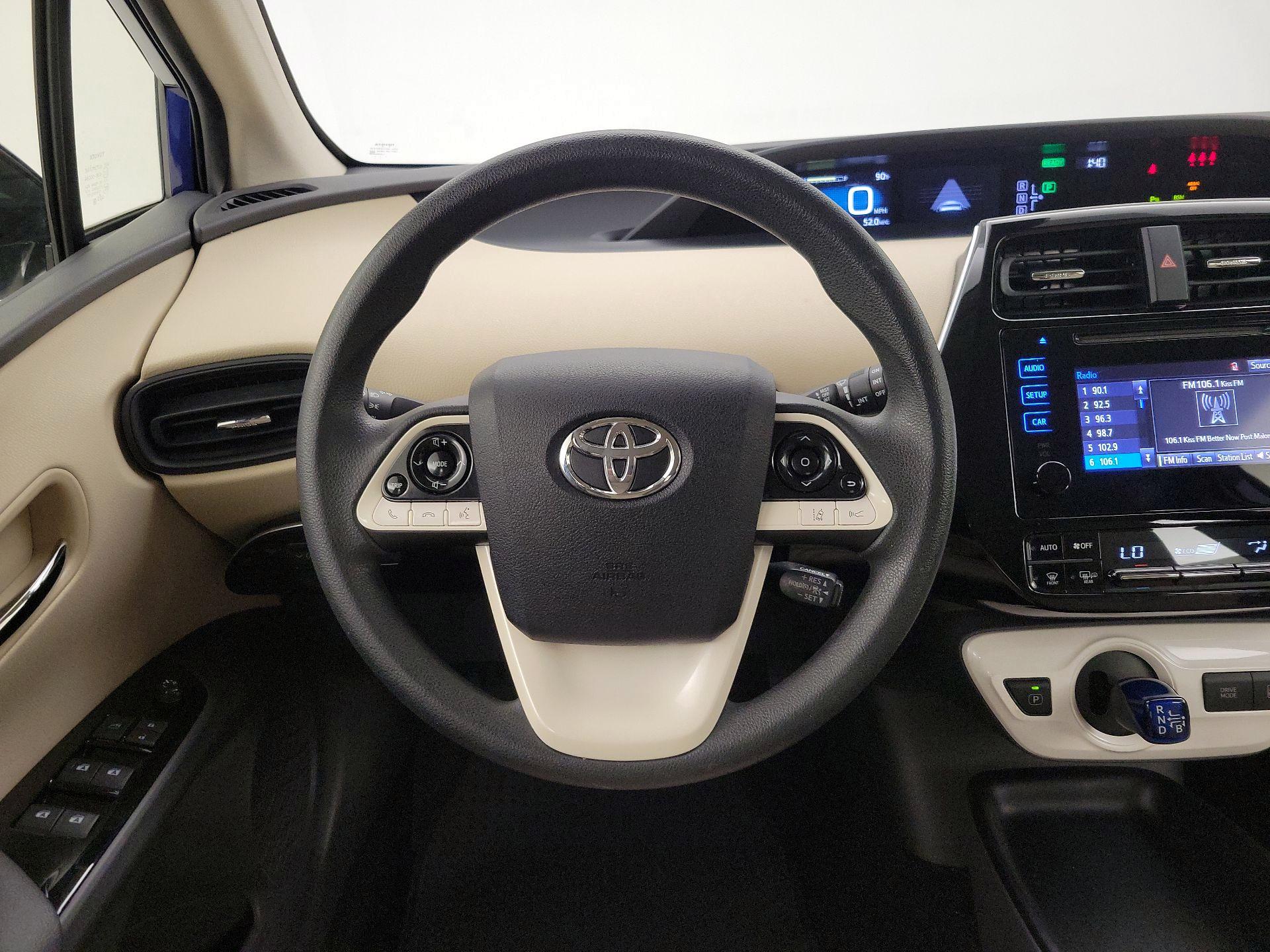 Thumbnail: 2017 Toyota Prius - 10