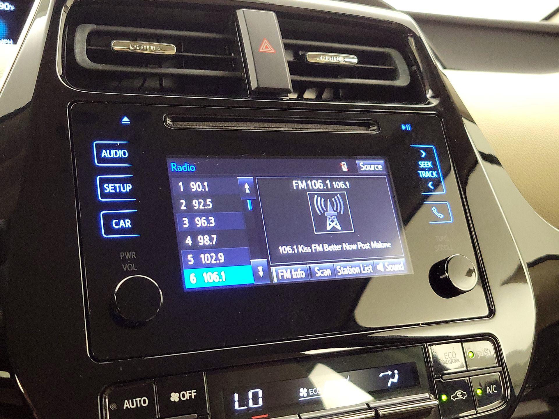 Thumbnail: 2017 Toyota Prius - 15