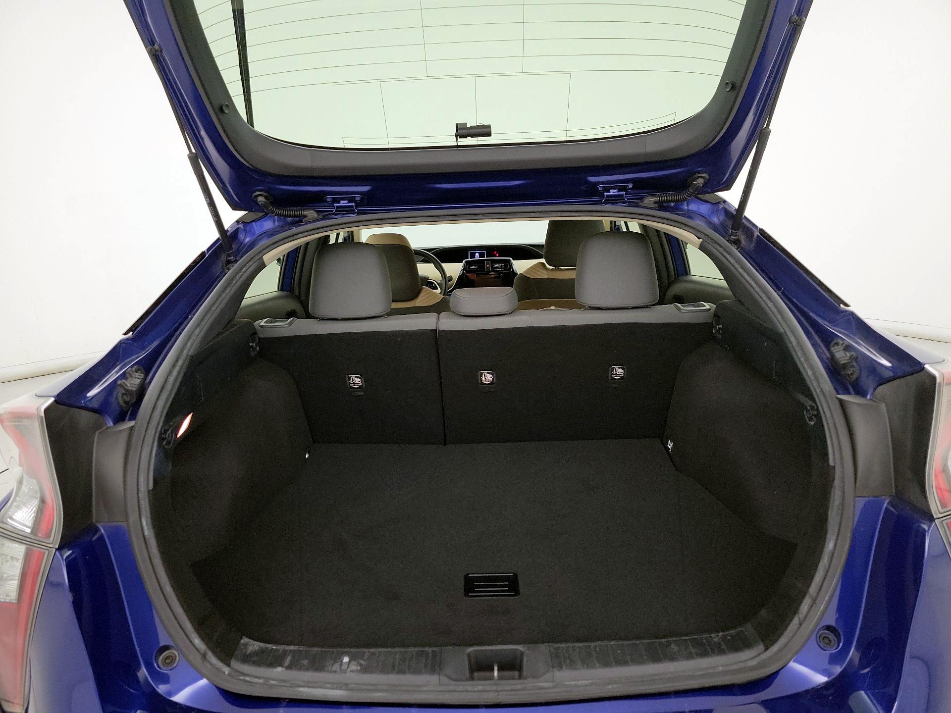 Thumbnail: 2017 Toyota Prius - 19
