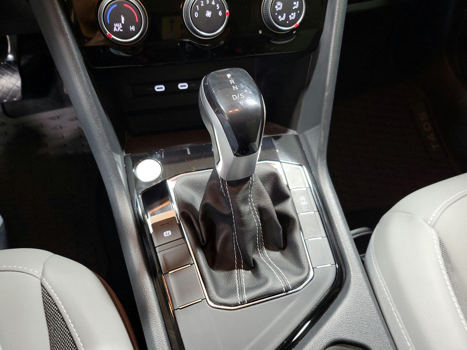 Thumbnail: 2023 Volkswagen Taos - 17