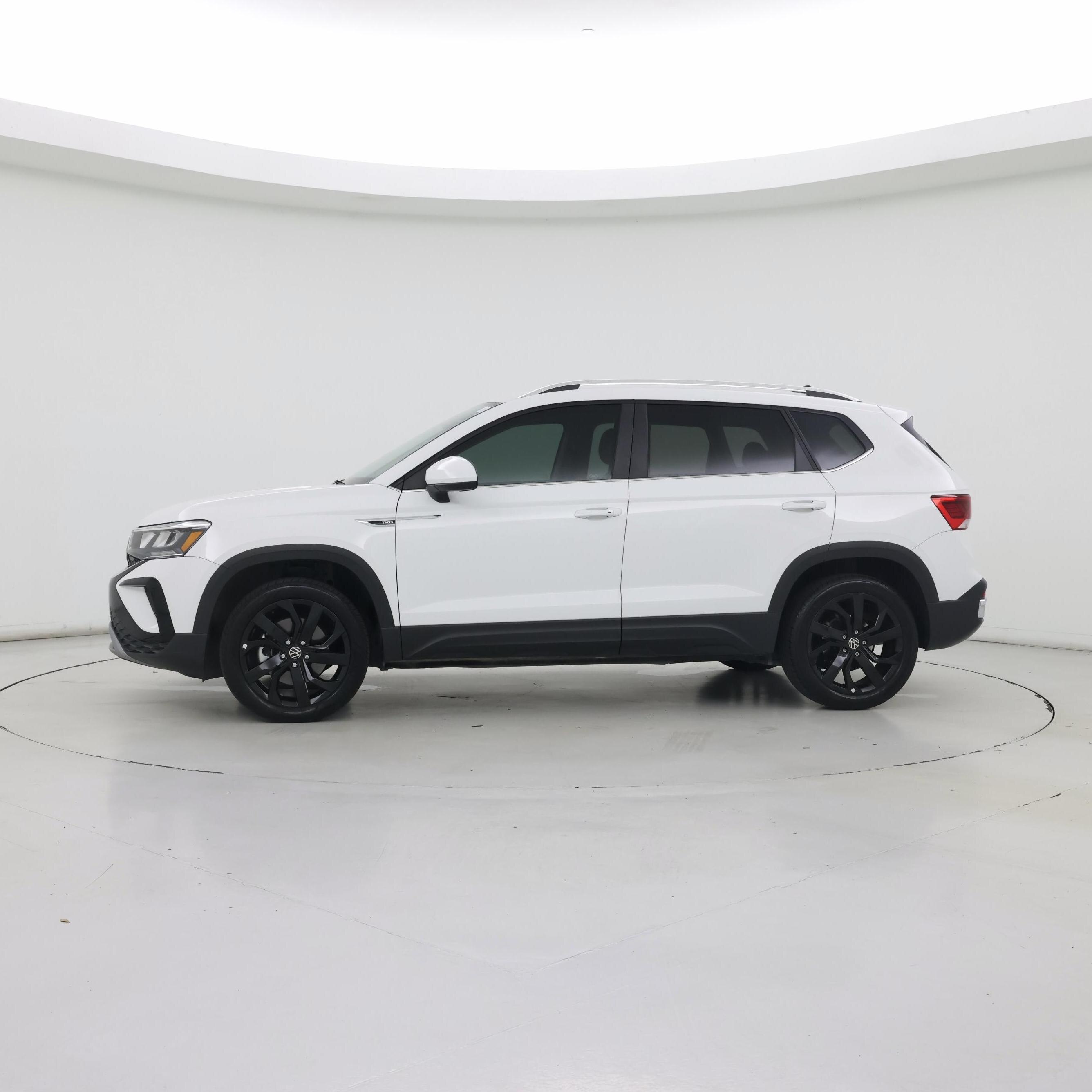 Thumbnail: 2023 Volkswagen Taos - 3