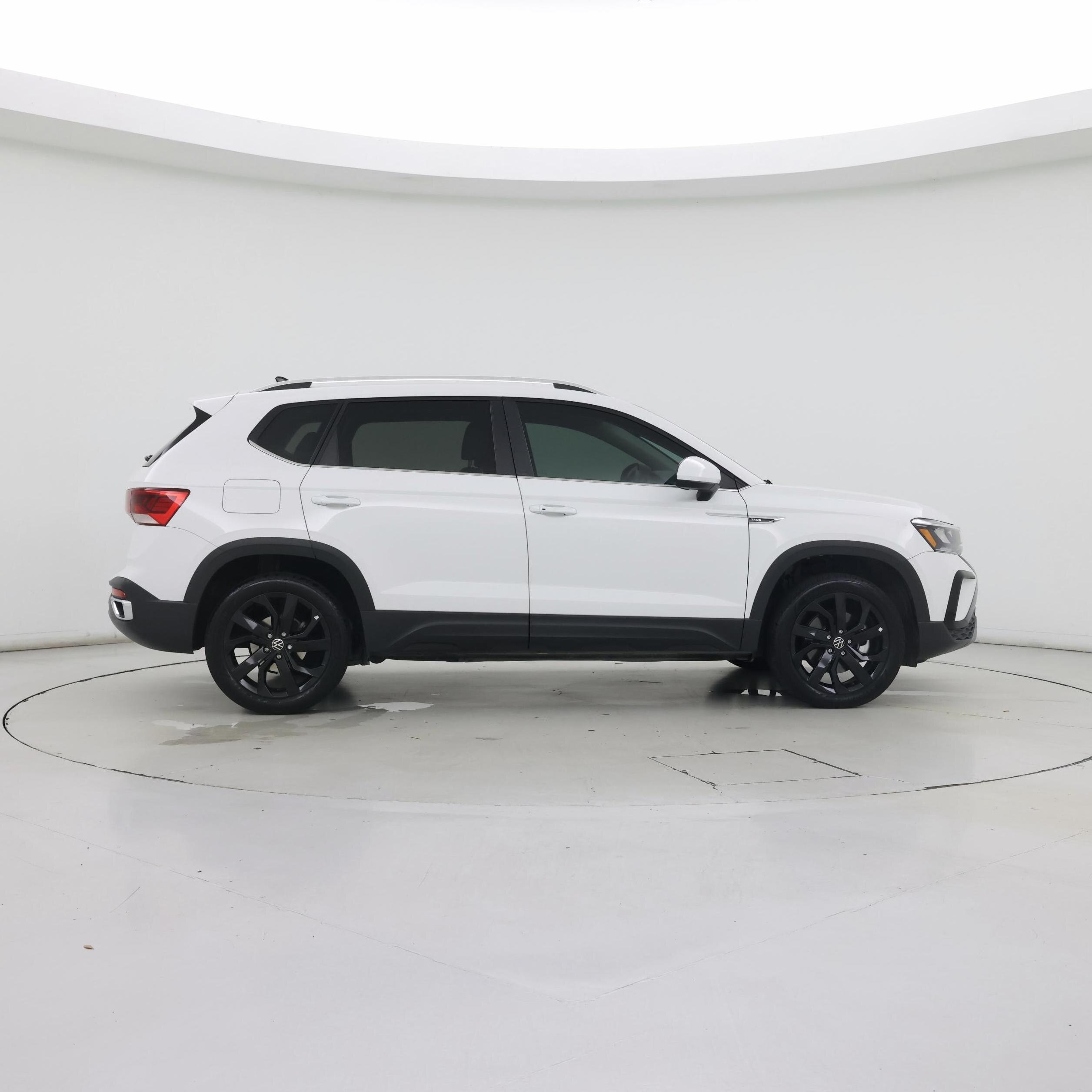 Thumbnail: 2023 Volkswagen Taos - 7
