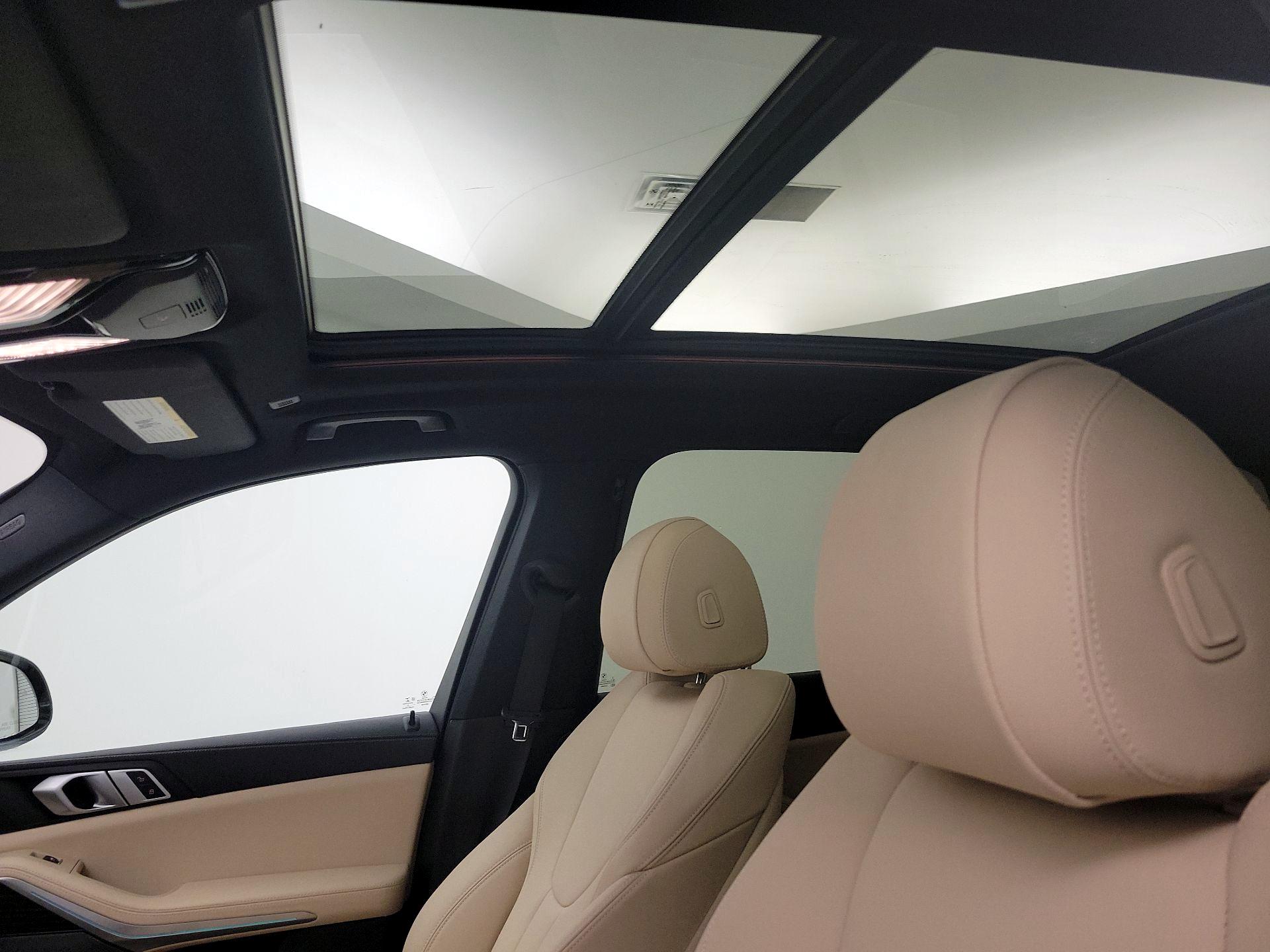 Thumbnail: 2021 BMW X5 - 18