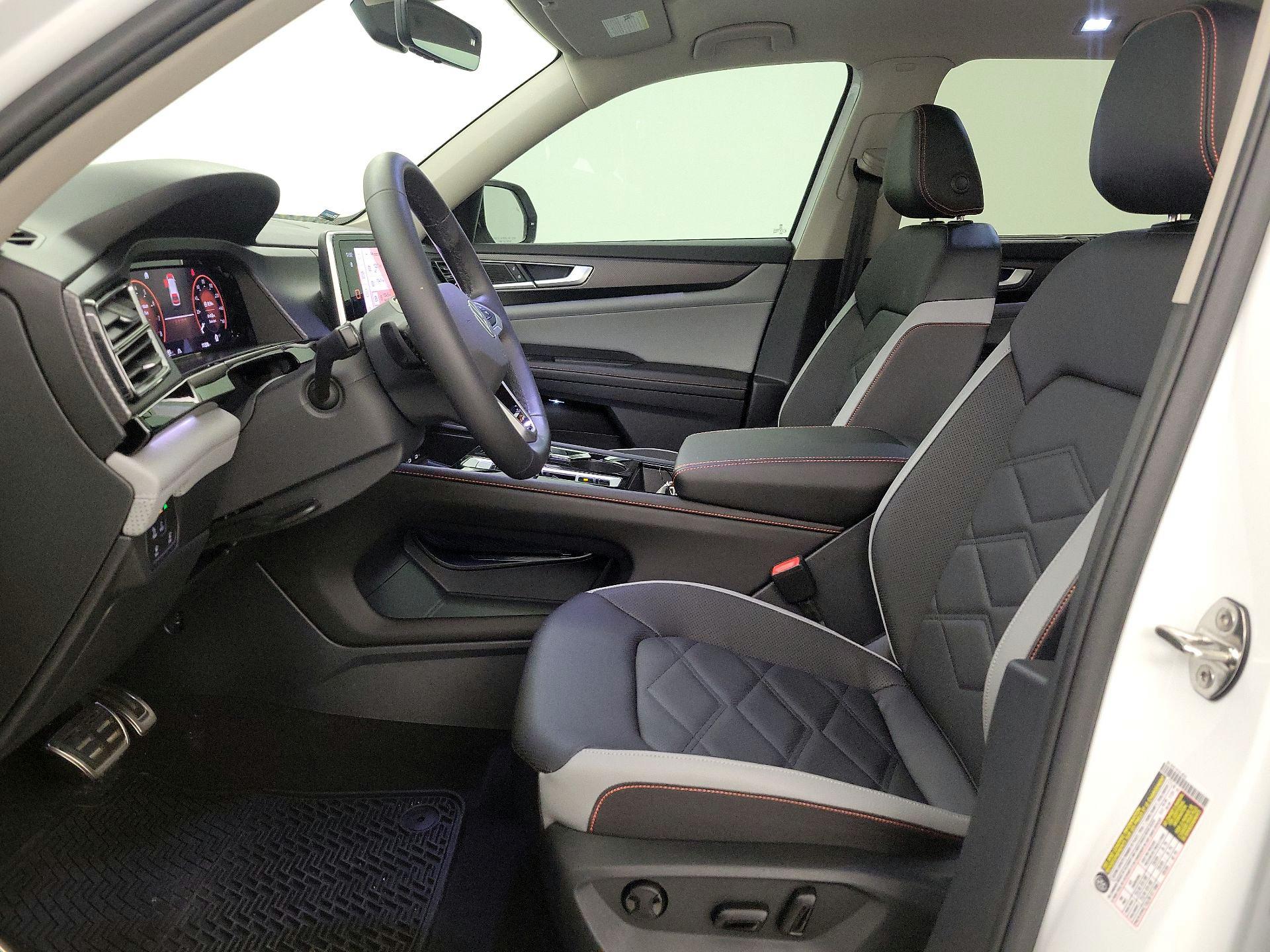 Thumbnail: 2024 Volkswagen Atlas - 11