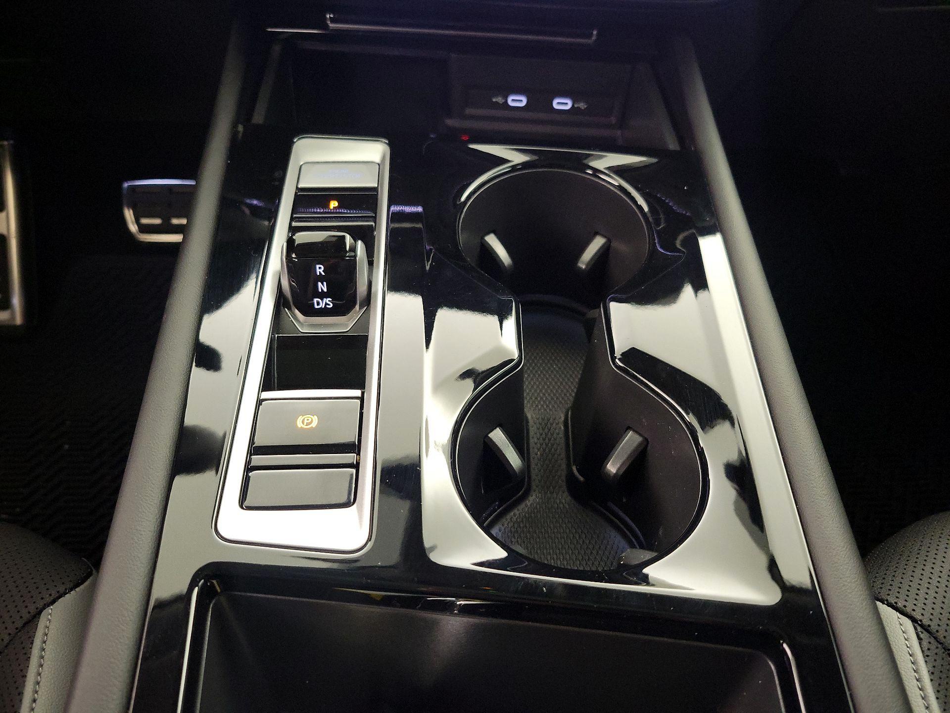 Thumbnail: 2024 Volkswagen Atlas - 17