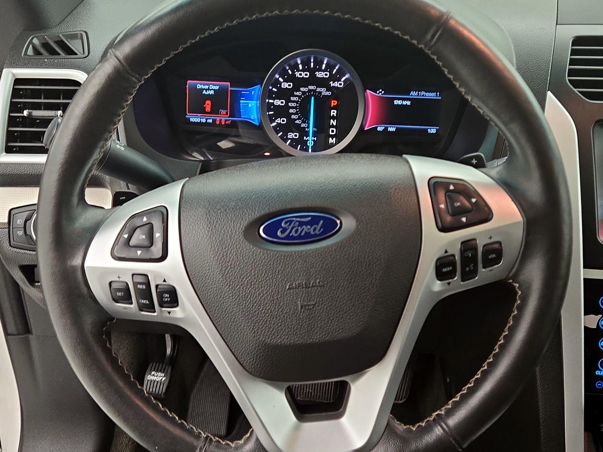 Thumbnail: 2015 Ford Explorer - 10