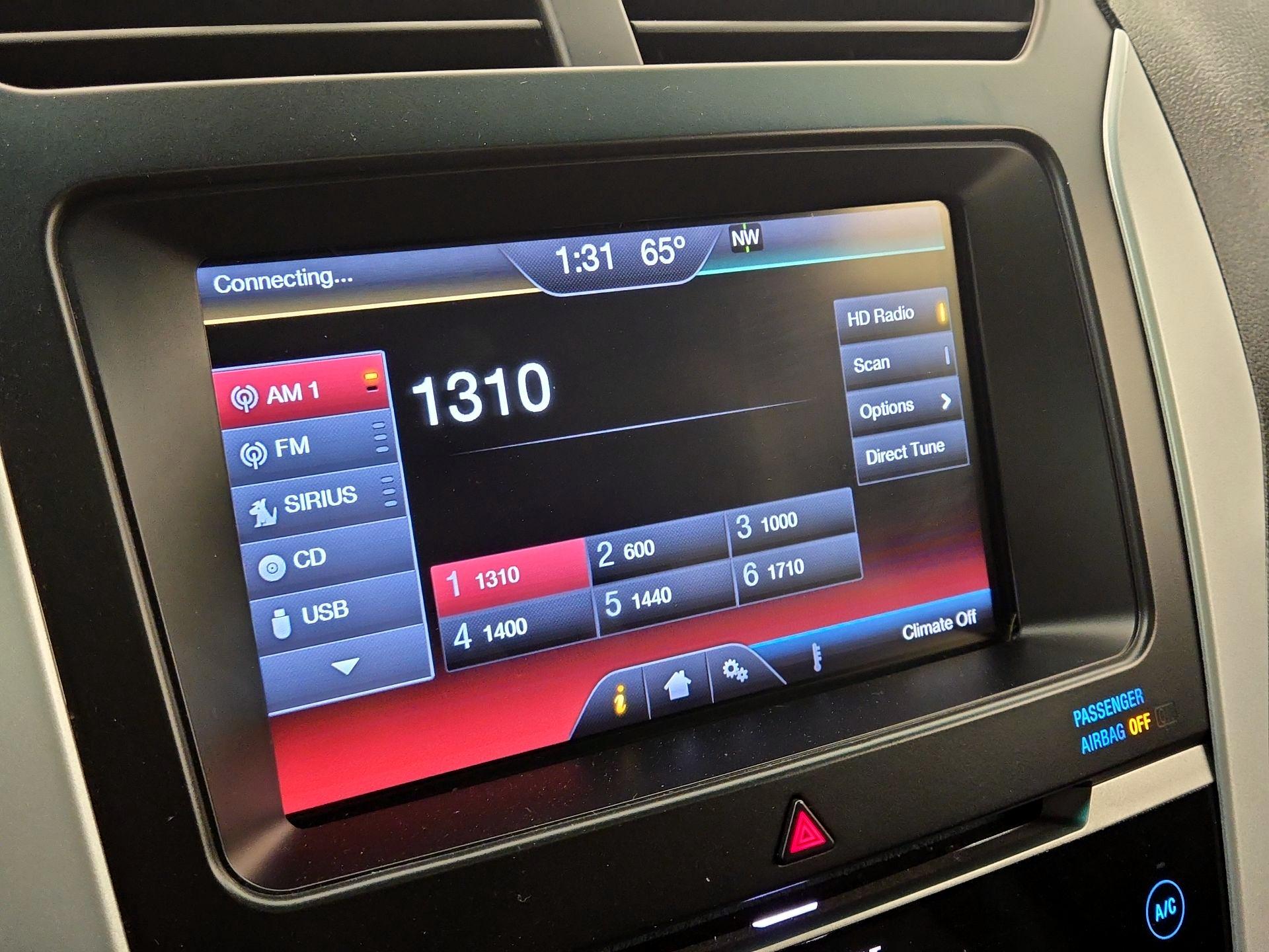 Thumbnail: 2015 Ford Explorer - 15