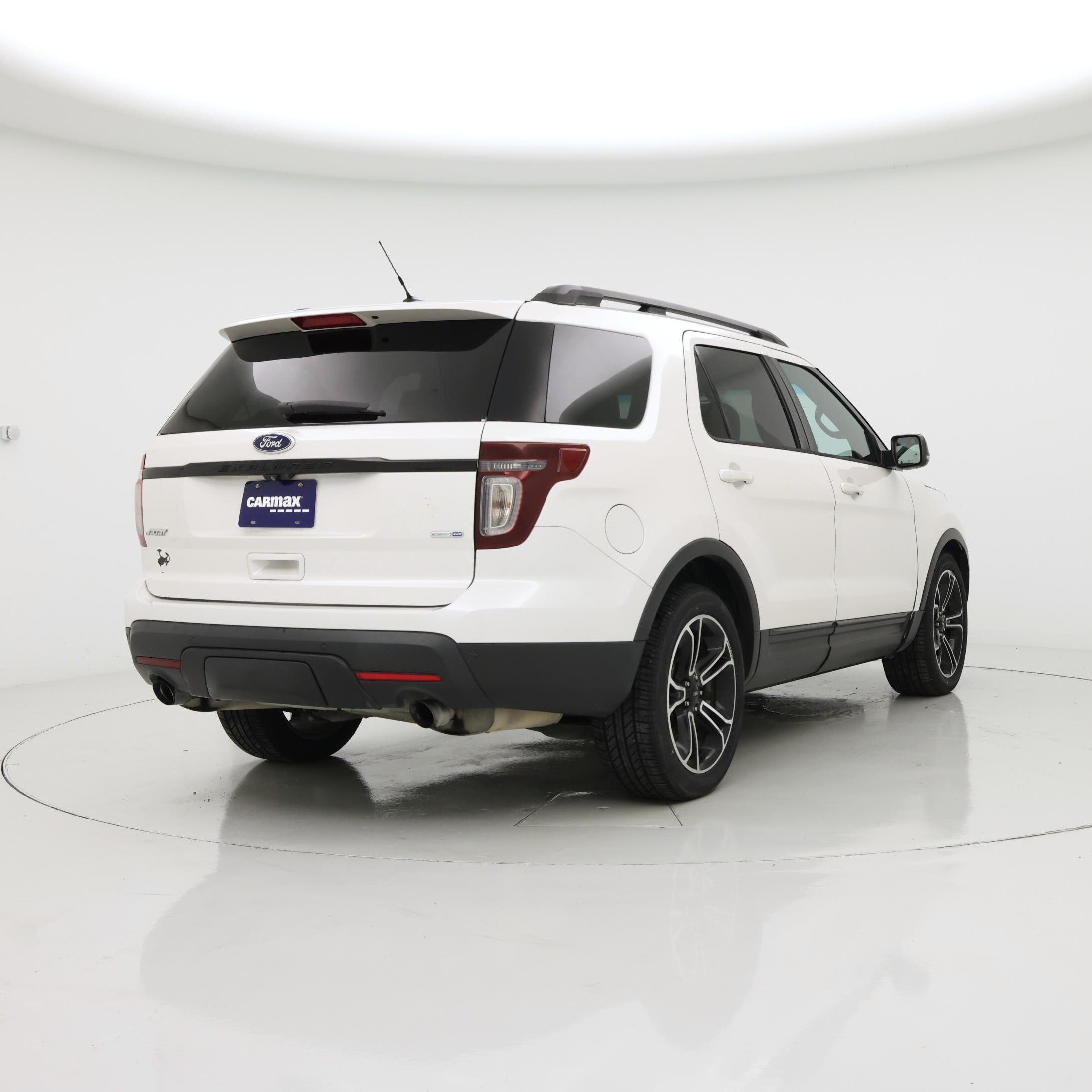 Thumbnail: 2015 Ford Explorer - 8