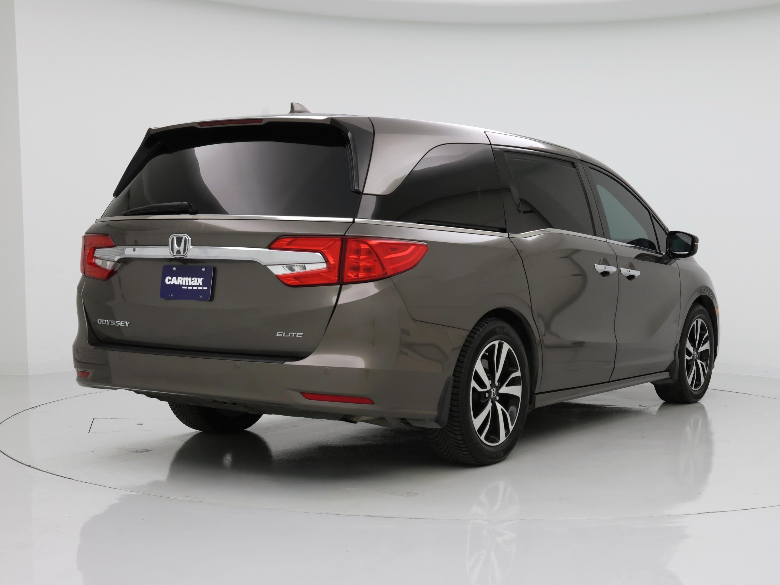 Thumbnail: 2018 Honda Odyssey - 8