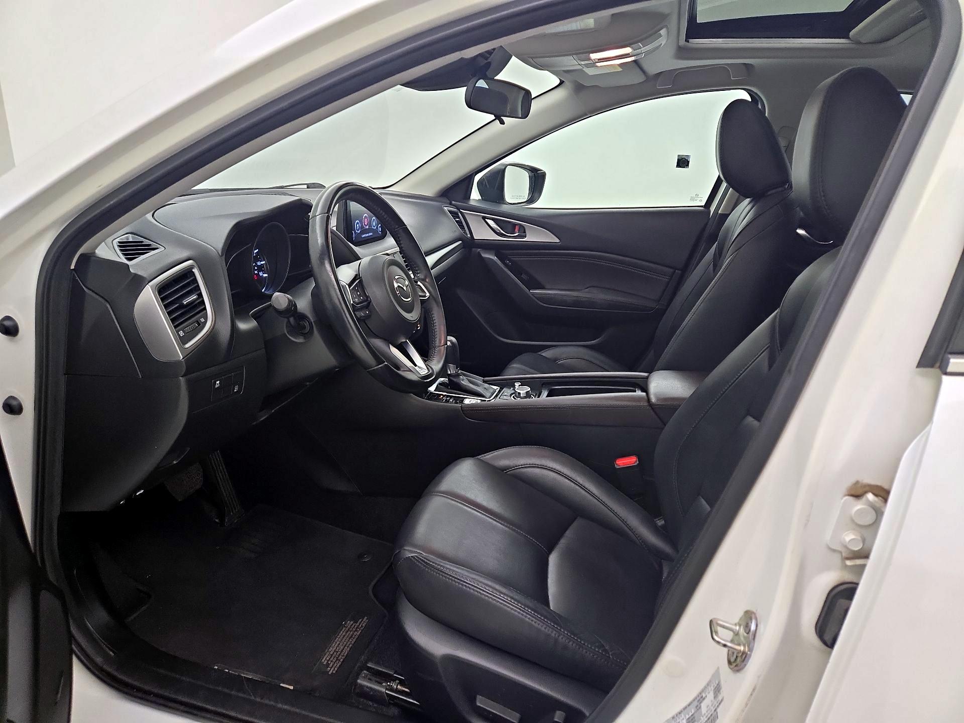 Thumbnail: 2018 Mazda Mazda3 - 11