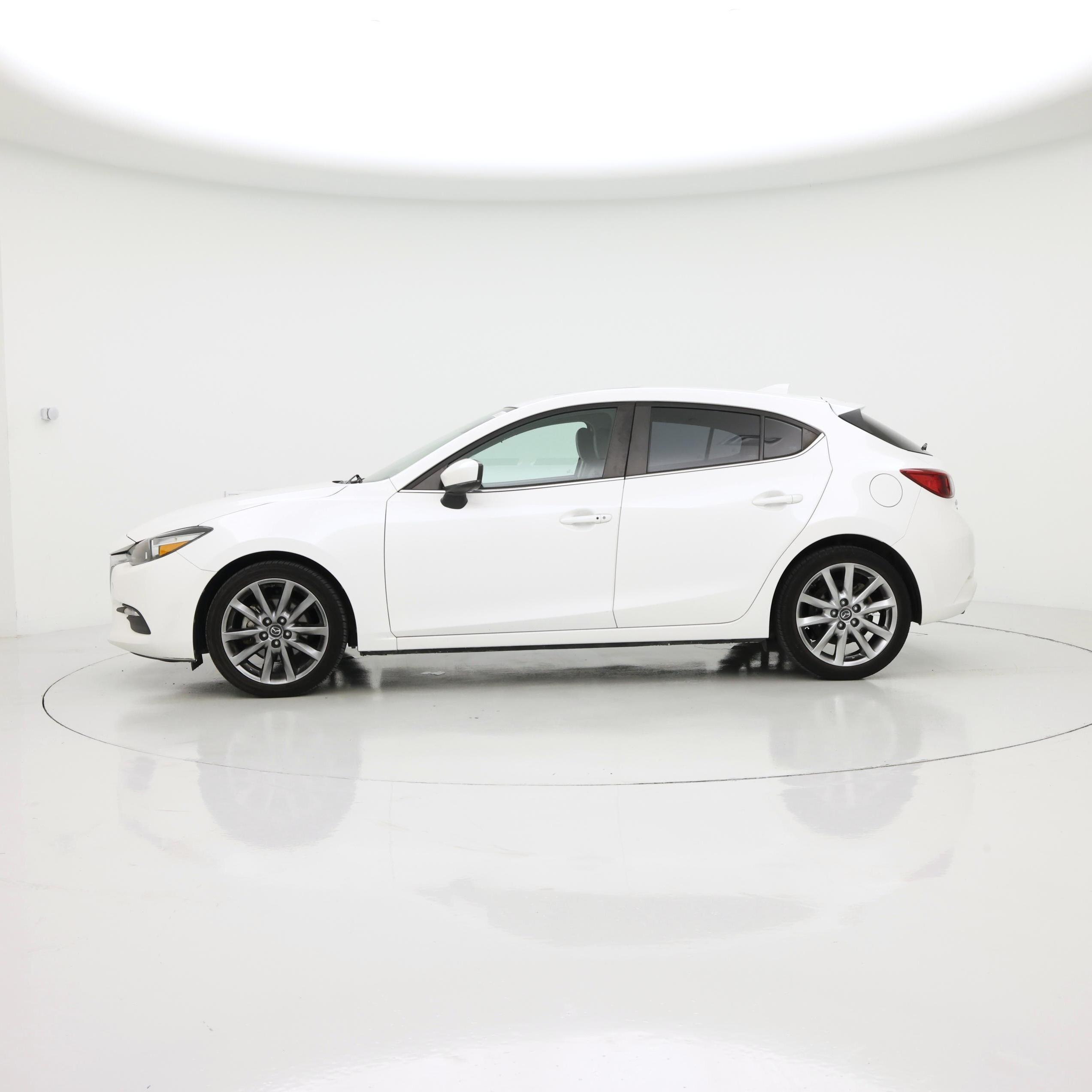 Thumbnail: 2018 Mazda Mazda3 - 3