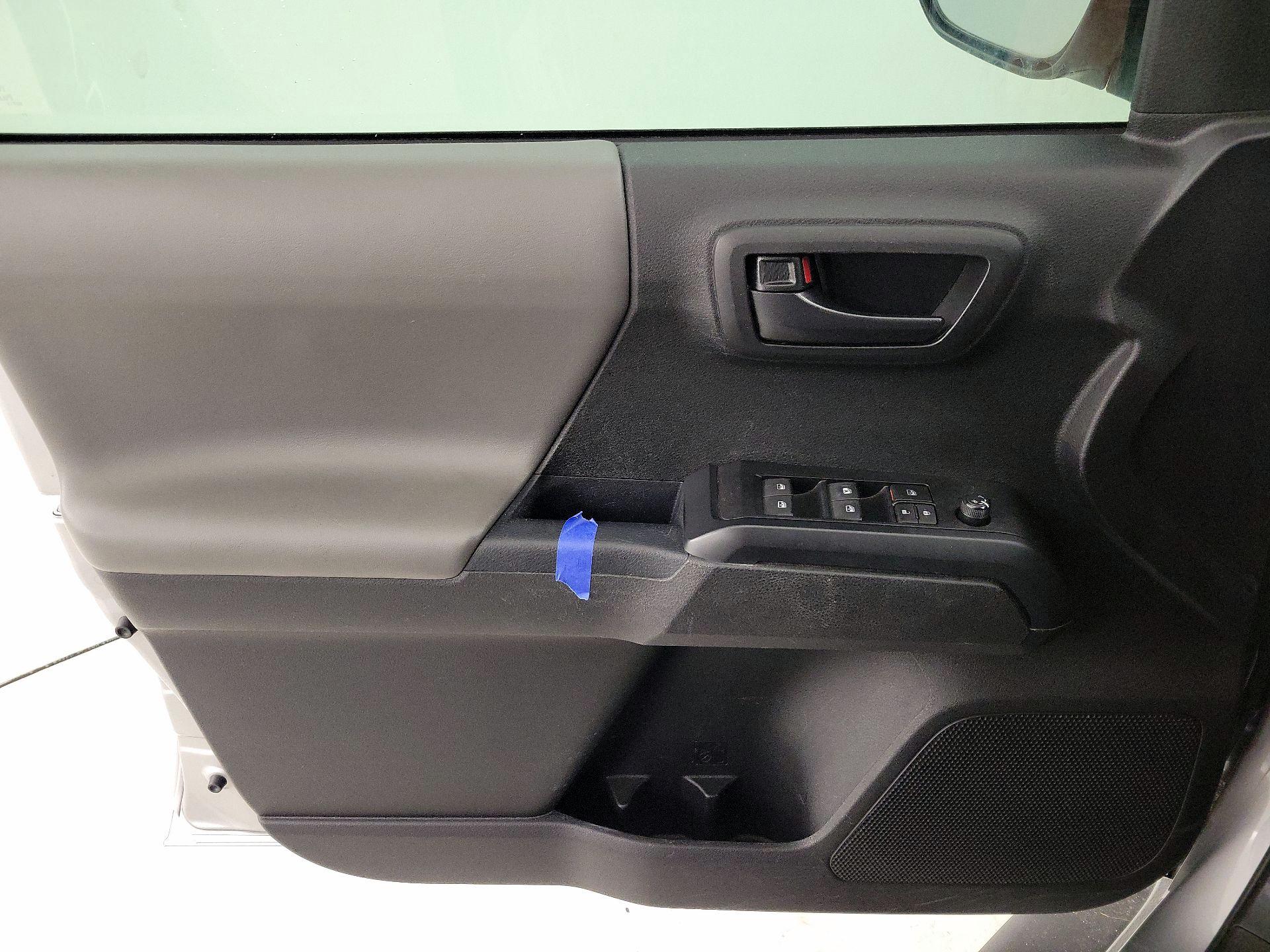 Thumbnail: 2021 Toyota Tacoma - 12