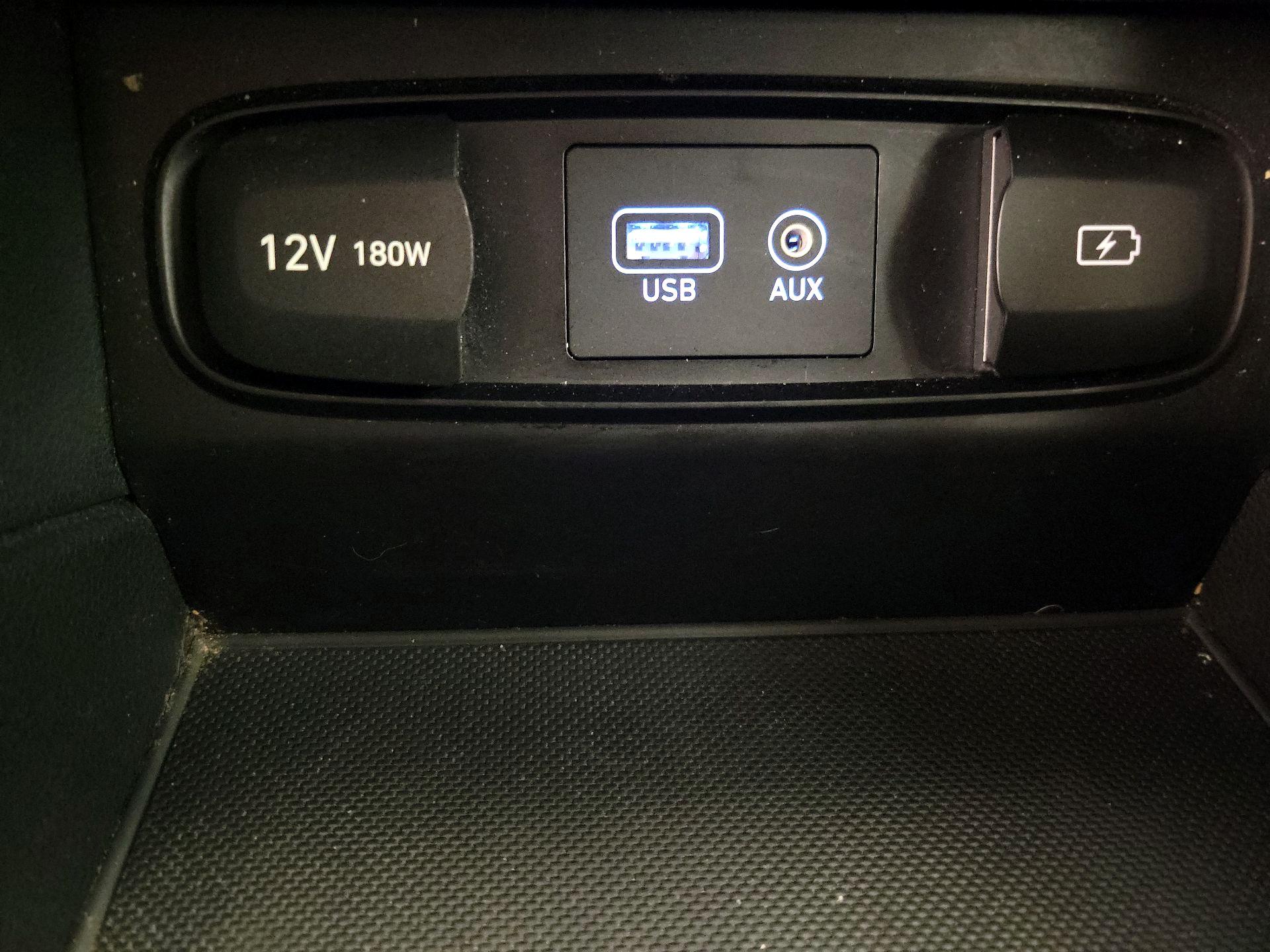 Thumbnail: 2019 Hyundai Santa Fe - 18