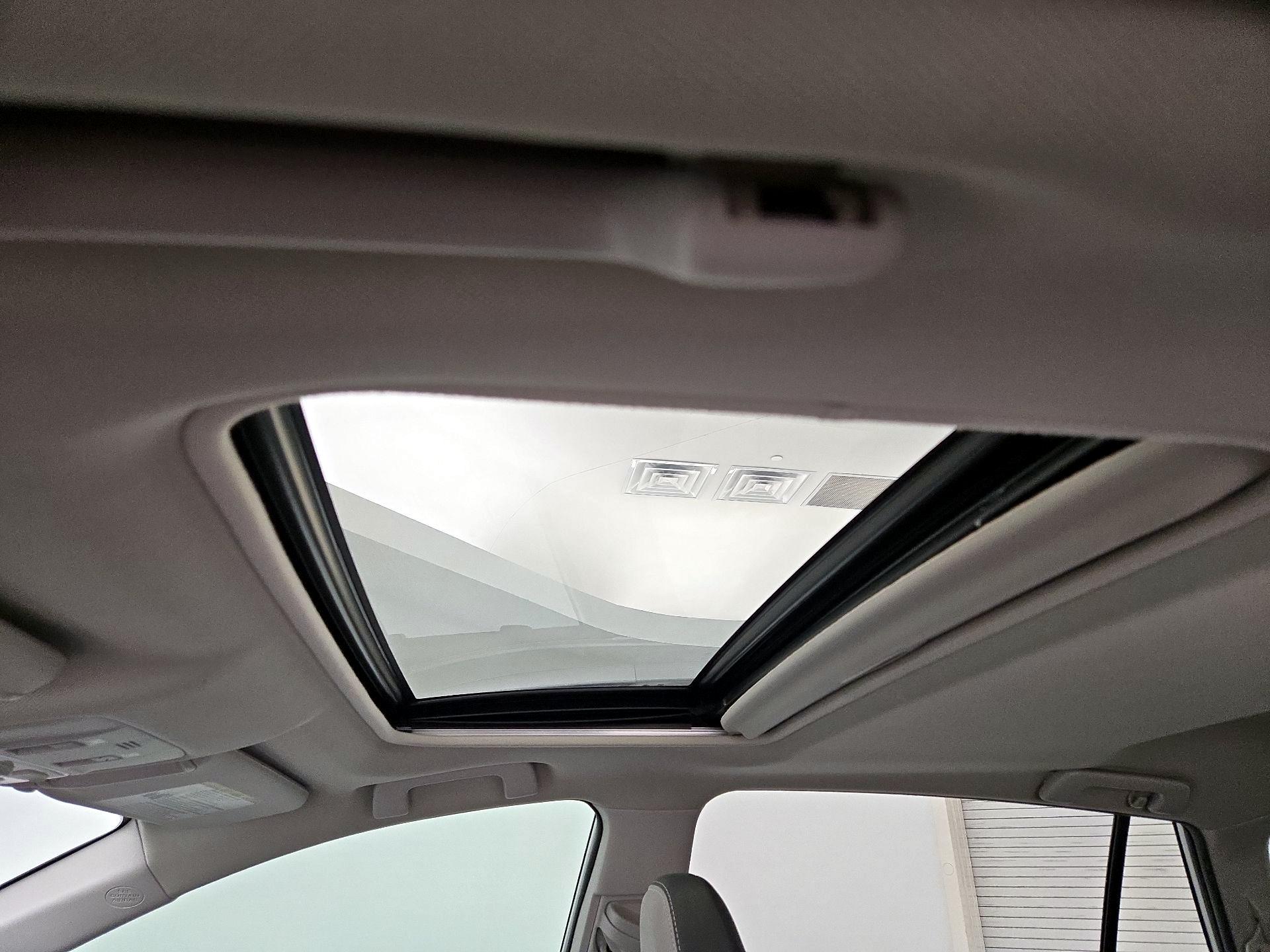 Thumbnail: 2014 Toyota RAV4 - 19