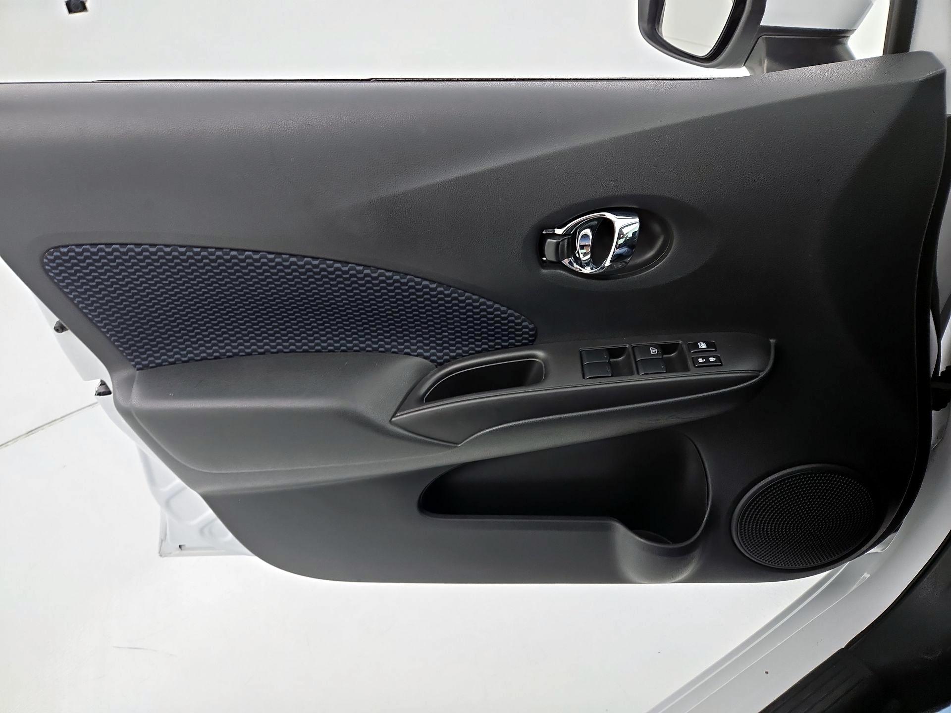 Thumbnail: 2017 Nissan Versa Note - 12