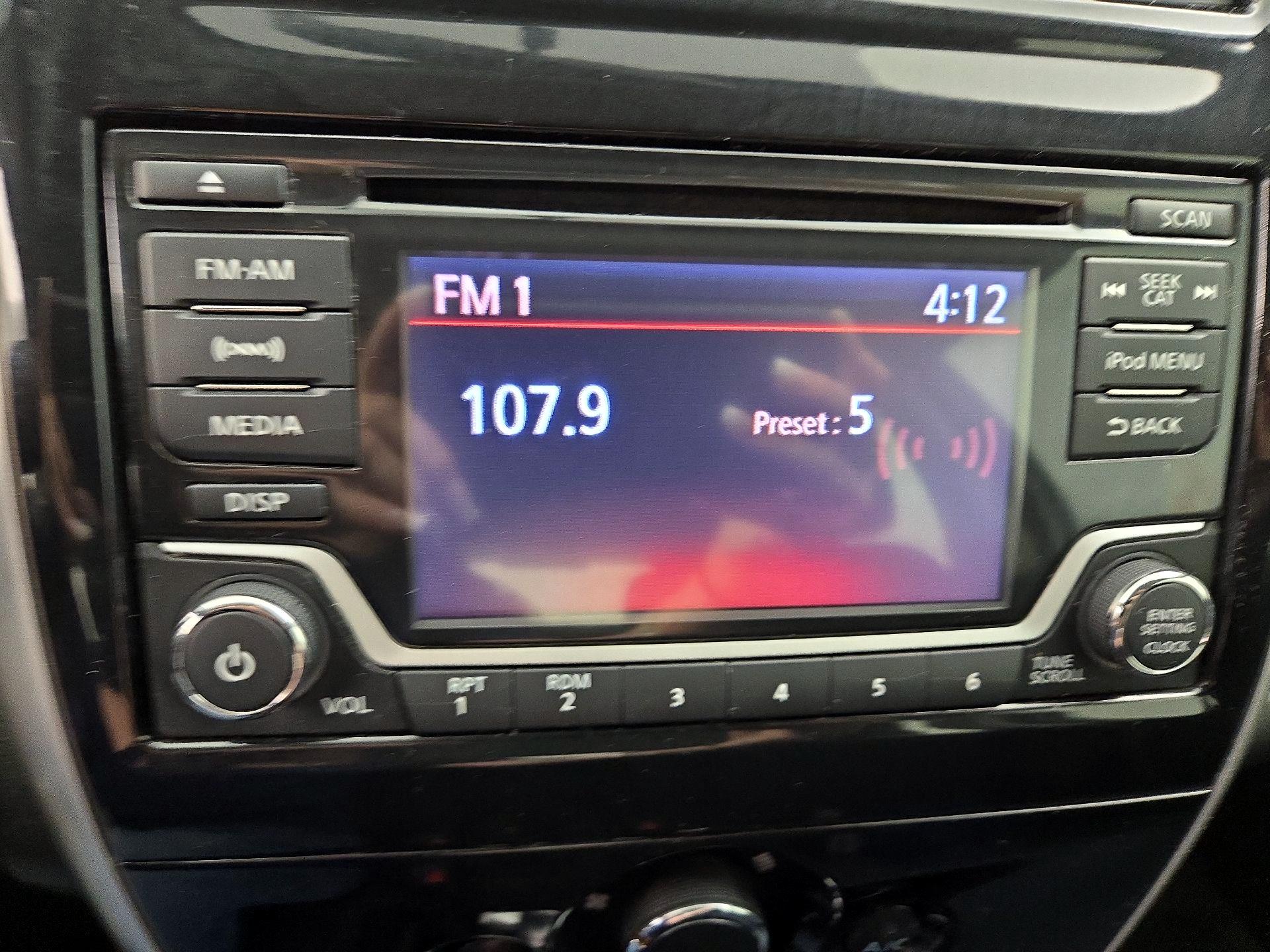 Thumbnail: 2017 Nissan Versa Note - 15
