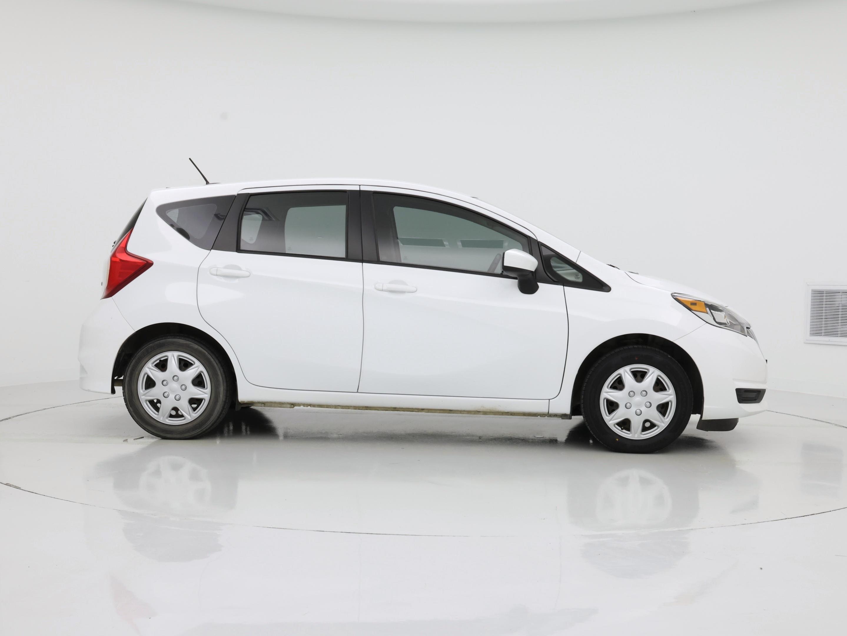 Thumbnail: 2017 Nissan Versa Note - 7