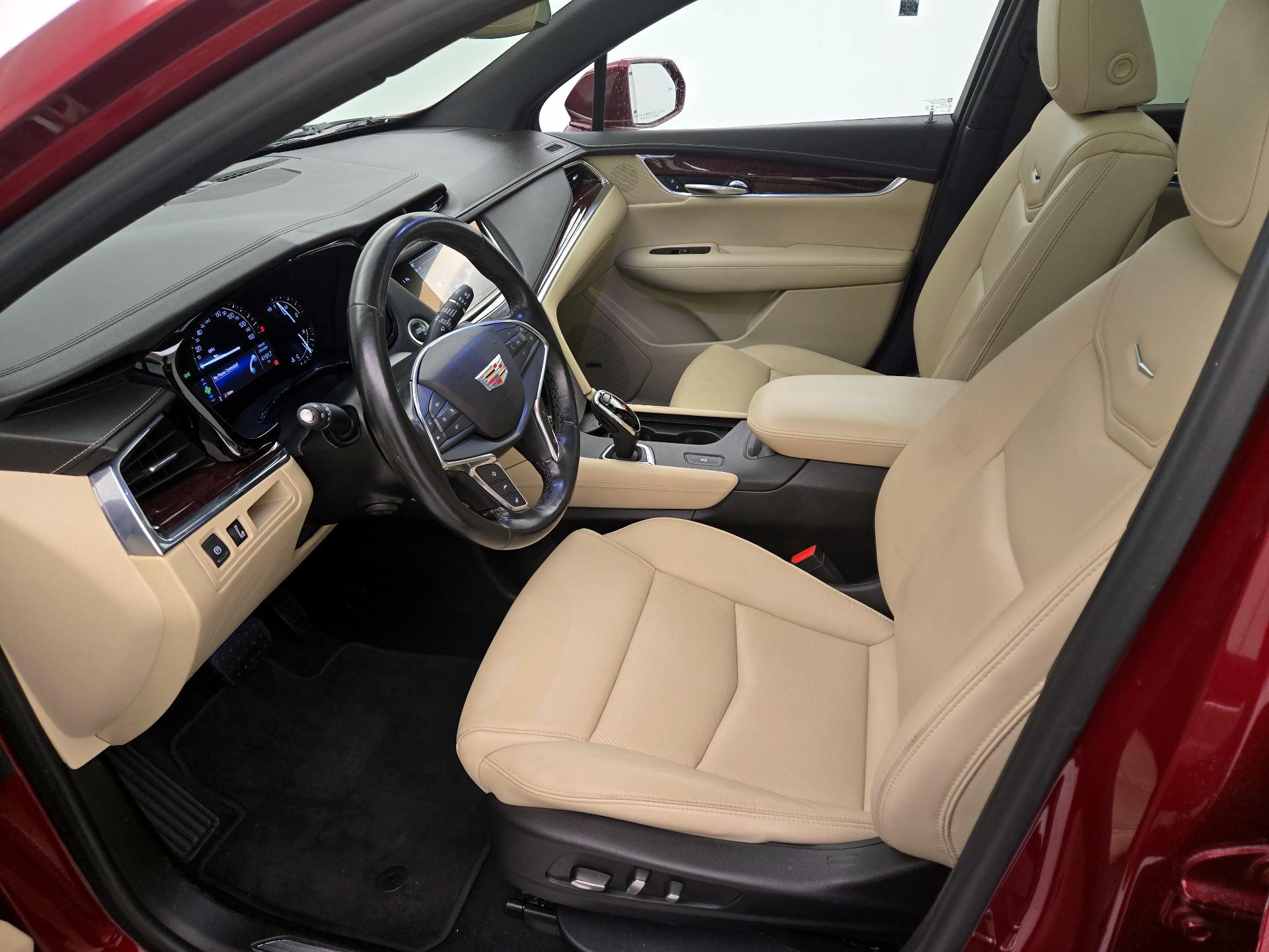 Thumbnail: 2018 Cadillac XT5 - 11