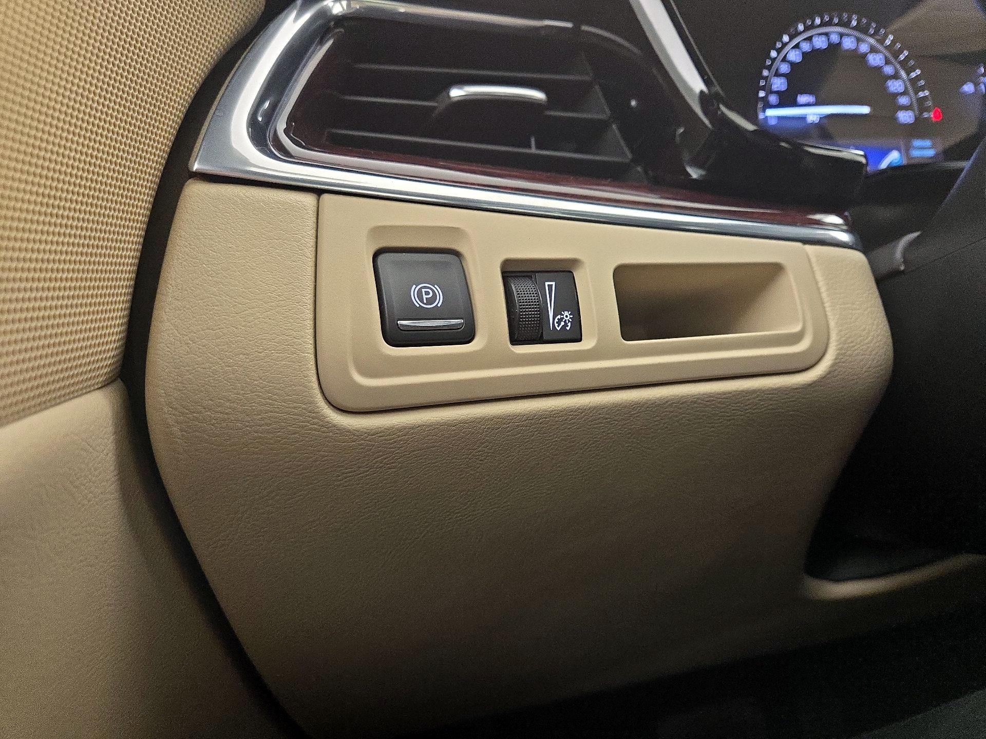 Thumbnail: 2018 Cadillac XT5 - 13