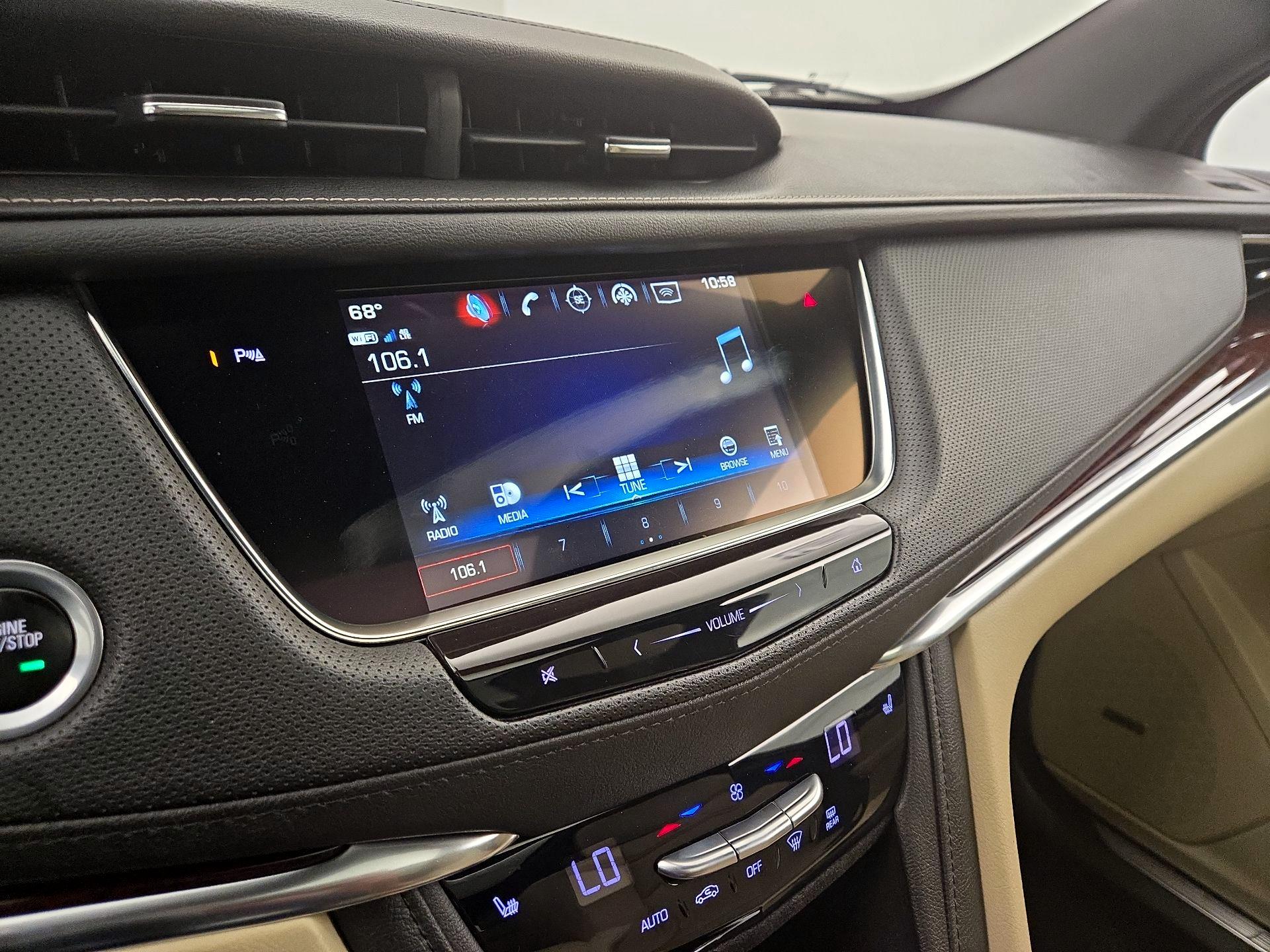Thumbnail: 2018 Cadillac XT5 - 16