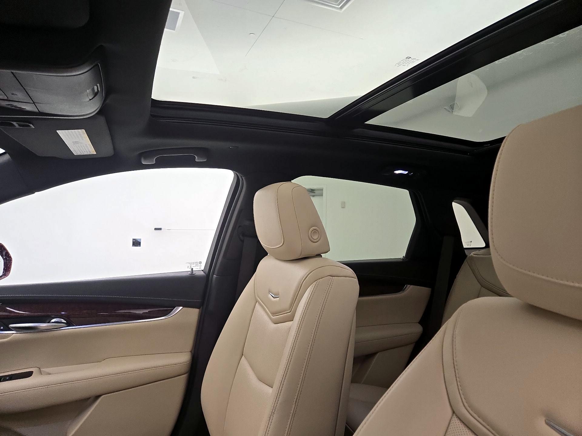 Thumbnail: 2018 Cadillac XT5 - 20