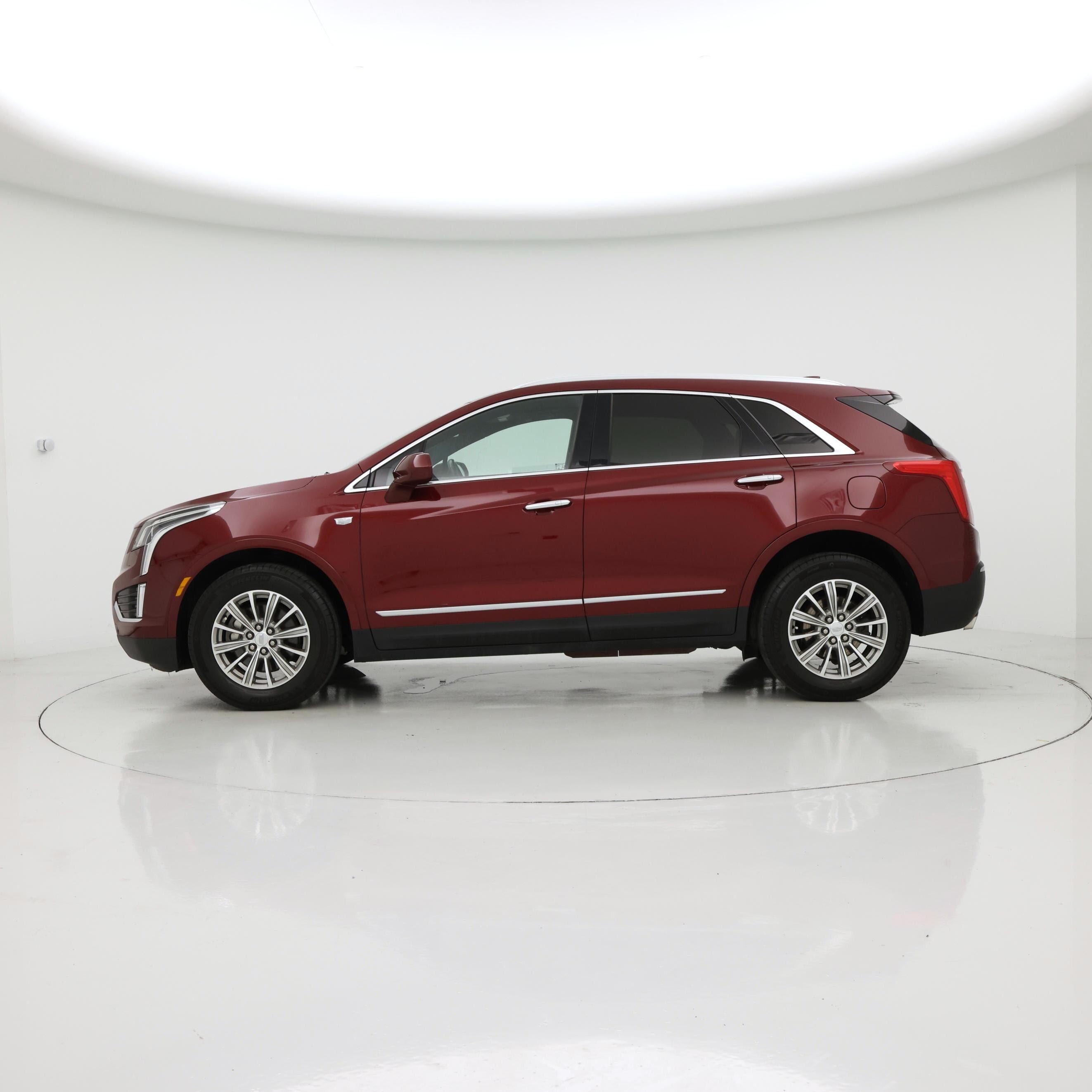 Thumbnail: 2018 Cadillac XT5 - 3