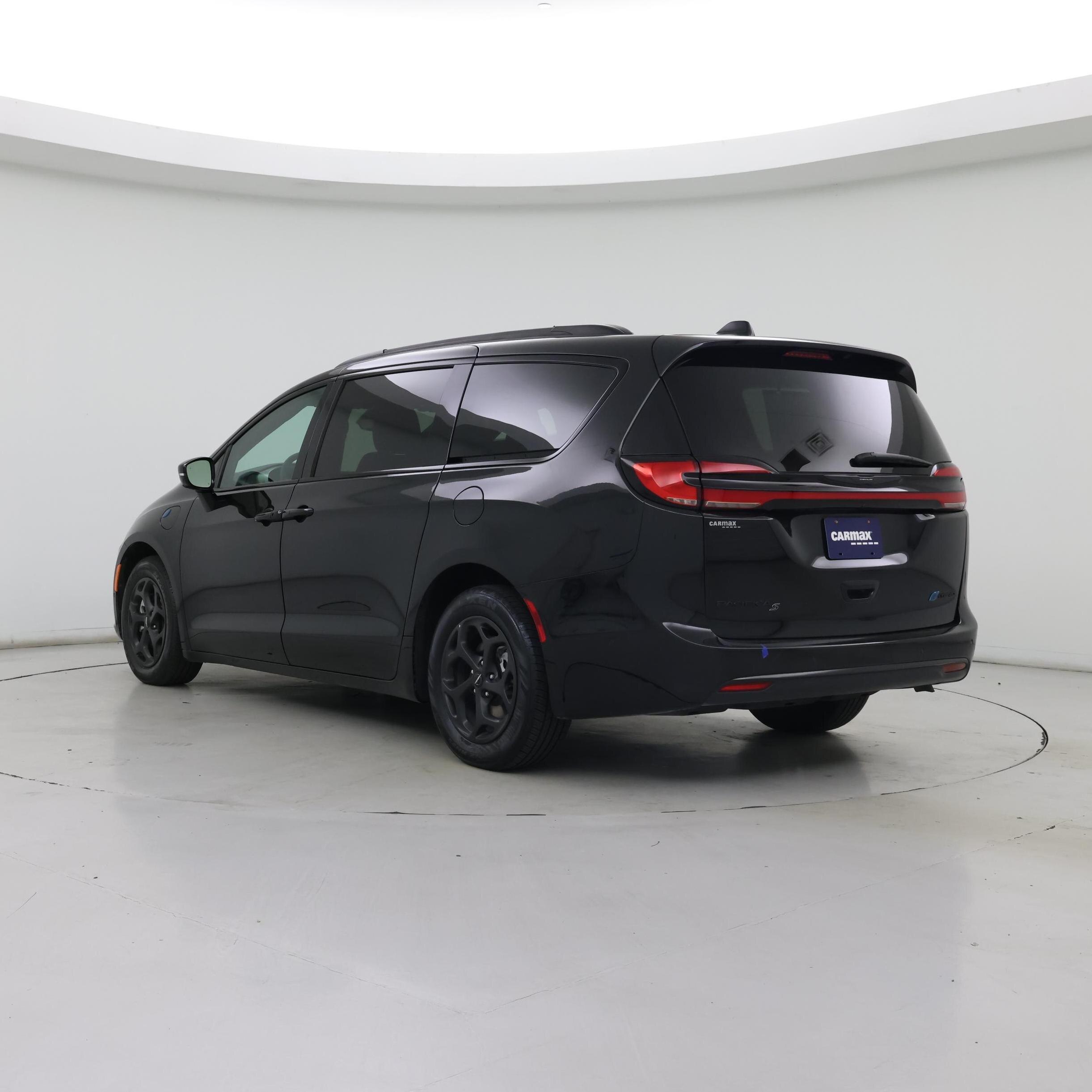 Thumbnail: 2024 Chrysler Pacifica - 2
