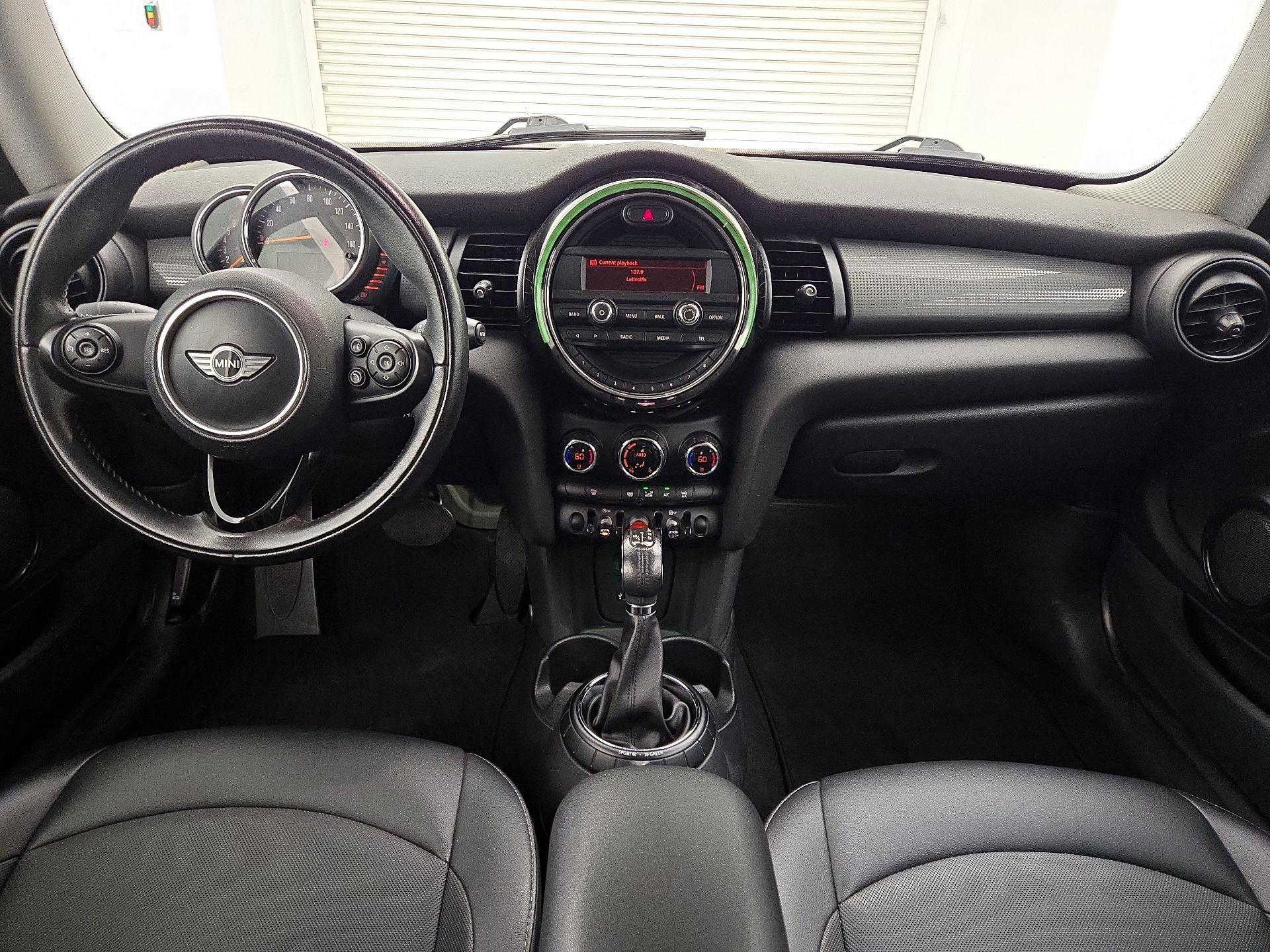 Thumbnail: 2015 MINI Cooper Hardtop - 9