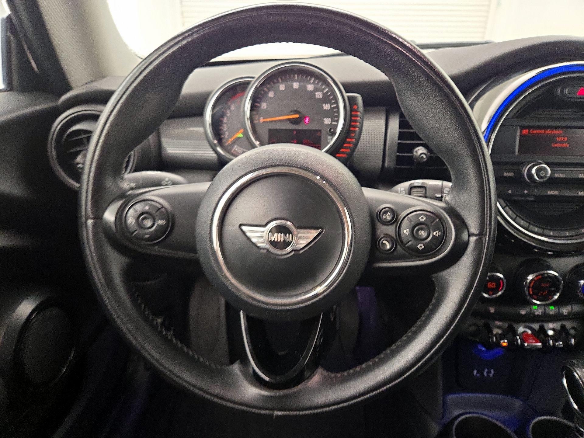 Thumbnail: 2015 MINI Cooper Hardtop - 10