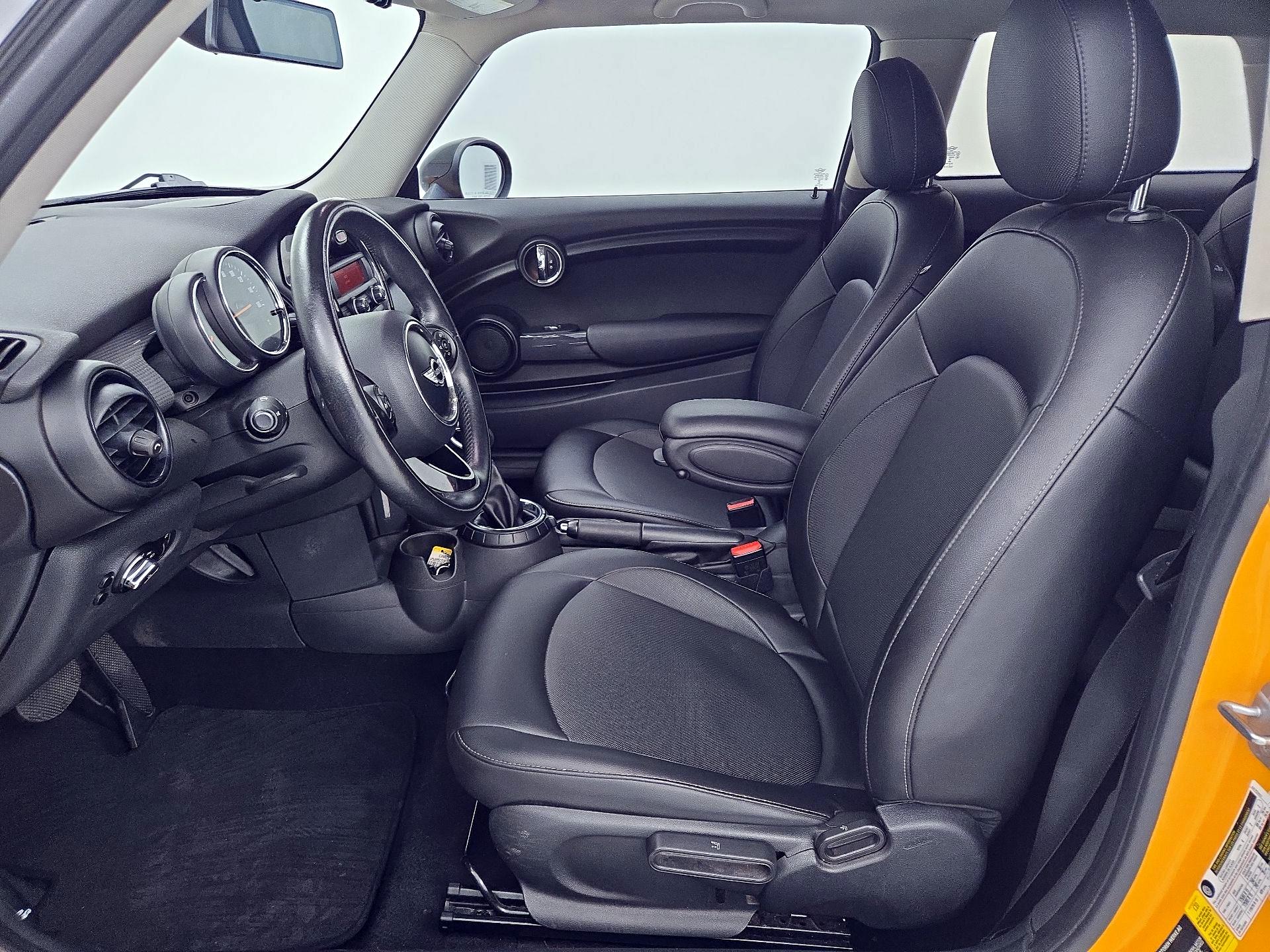 Thumbnail: 2015 MINI Cooper Hardtop - 11