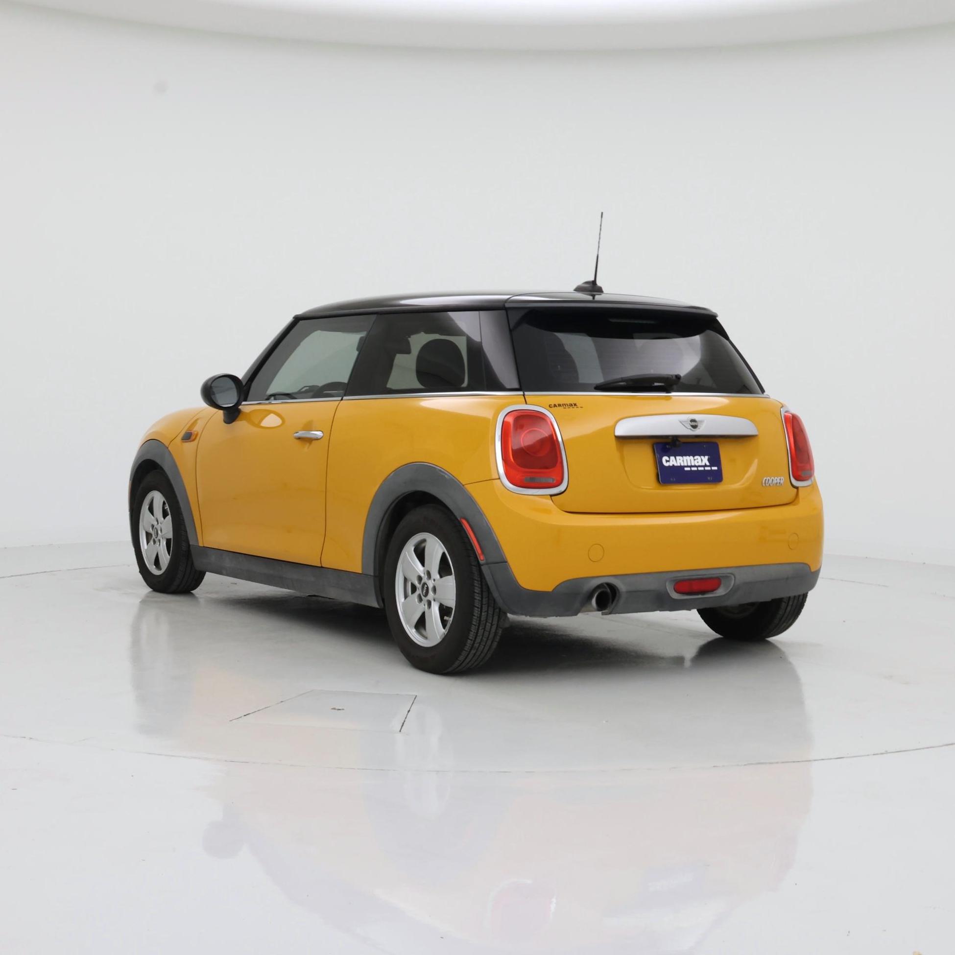 Thumbnail: 2015 MINI Cooper Hardtop - 2