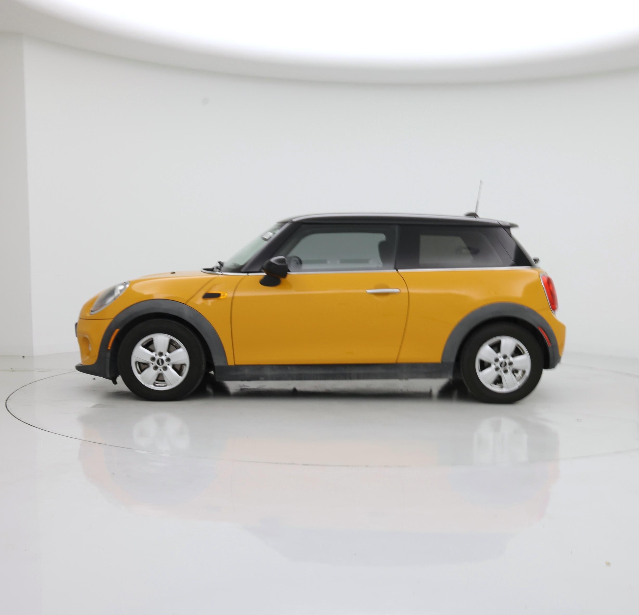 Thumbnail: 2015 MINI Cooper Hardtop - 3