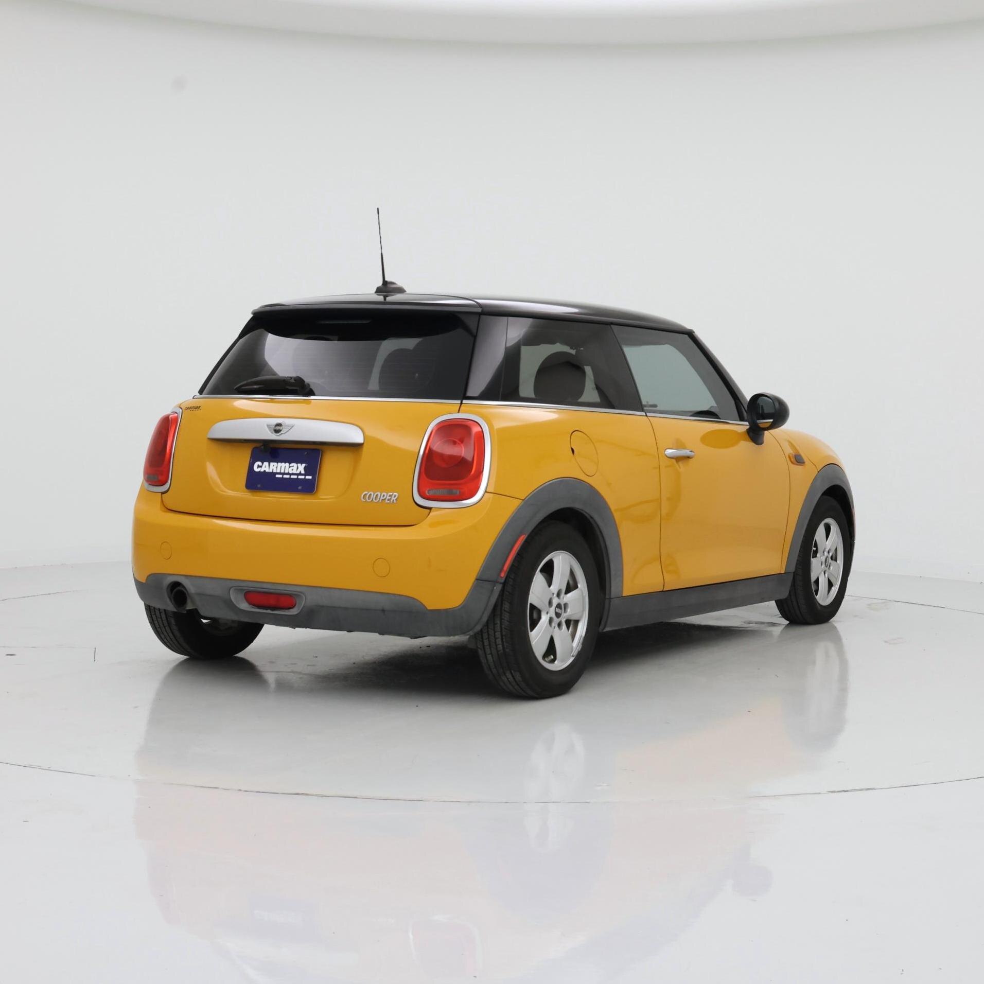 Thumbnail: 2015 MINI Cooper Hardtop - 8