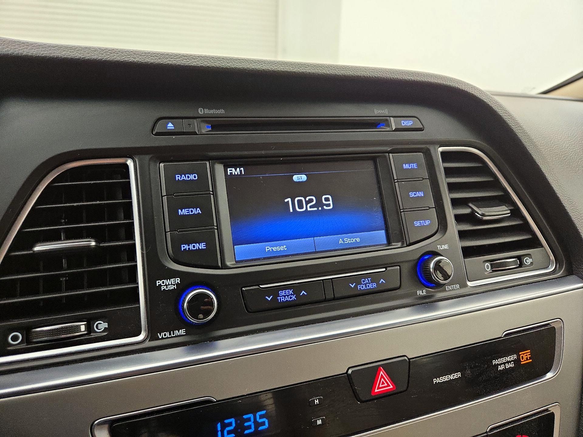 Thumbnail: 2015 Hyundai Sonata - 15