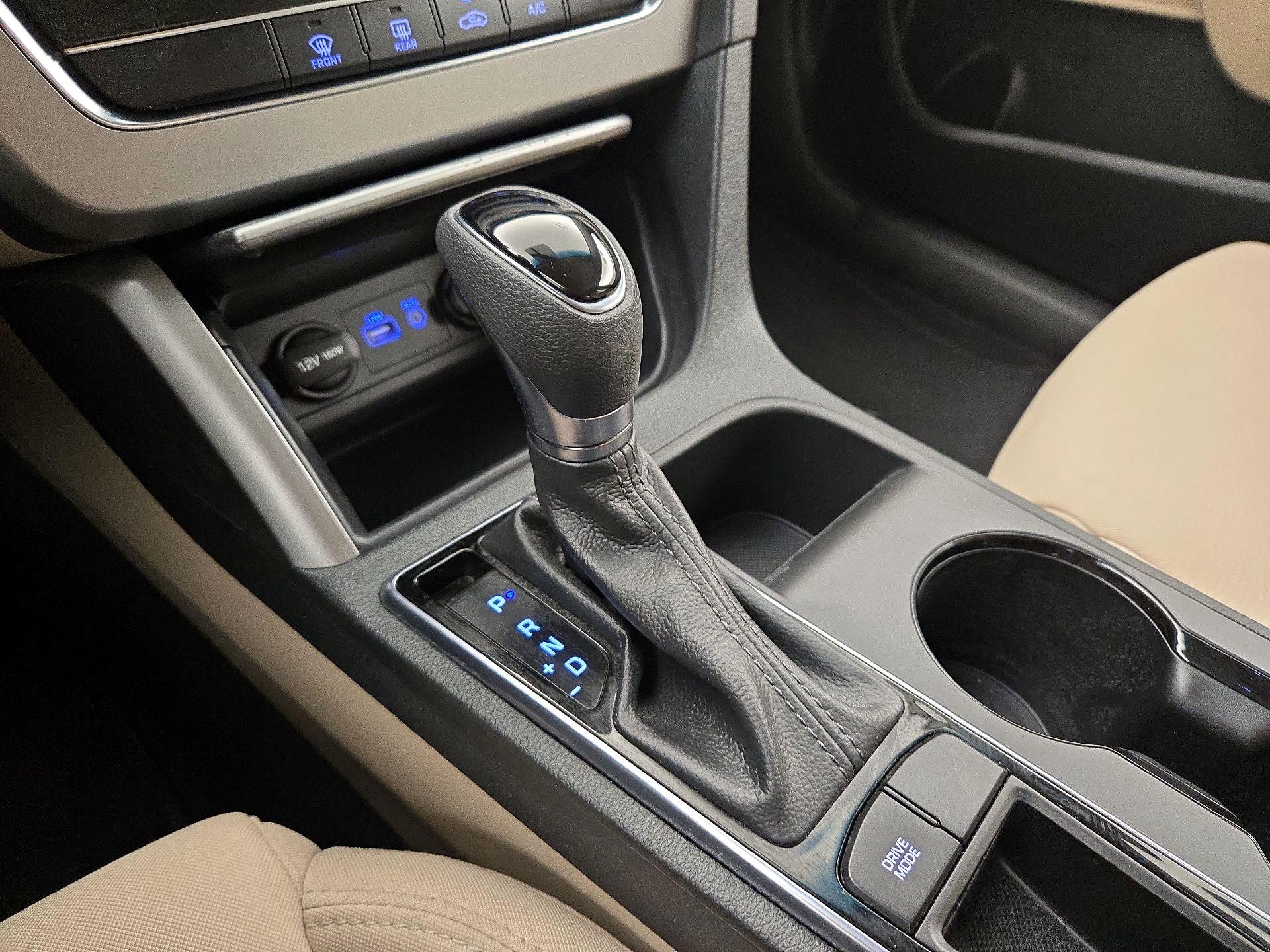 Thumbnail: 2015 Hyundai Sonata - 17